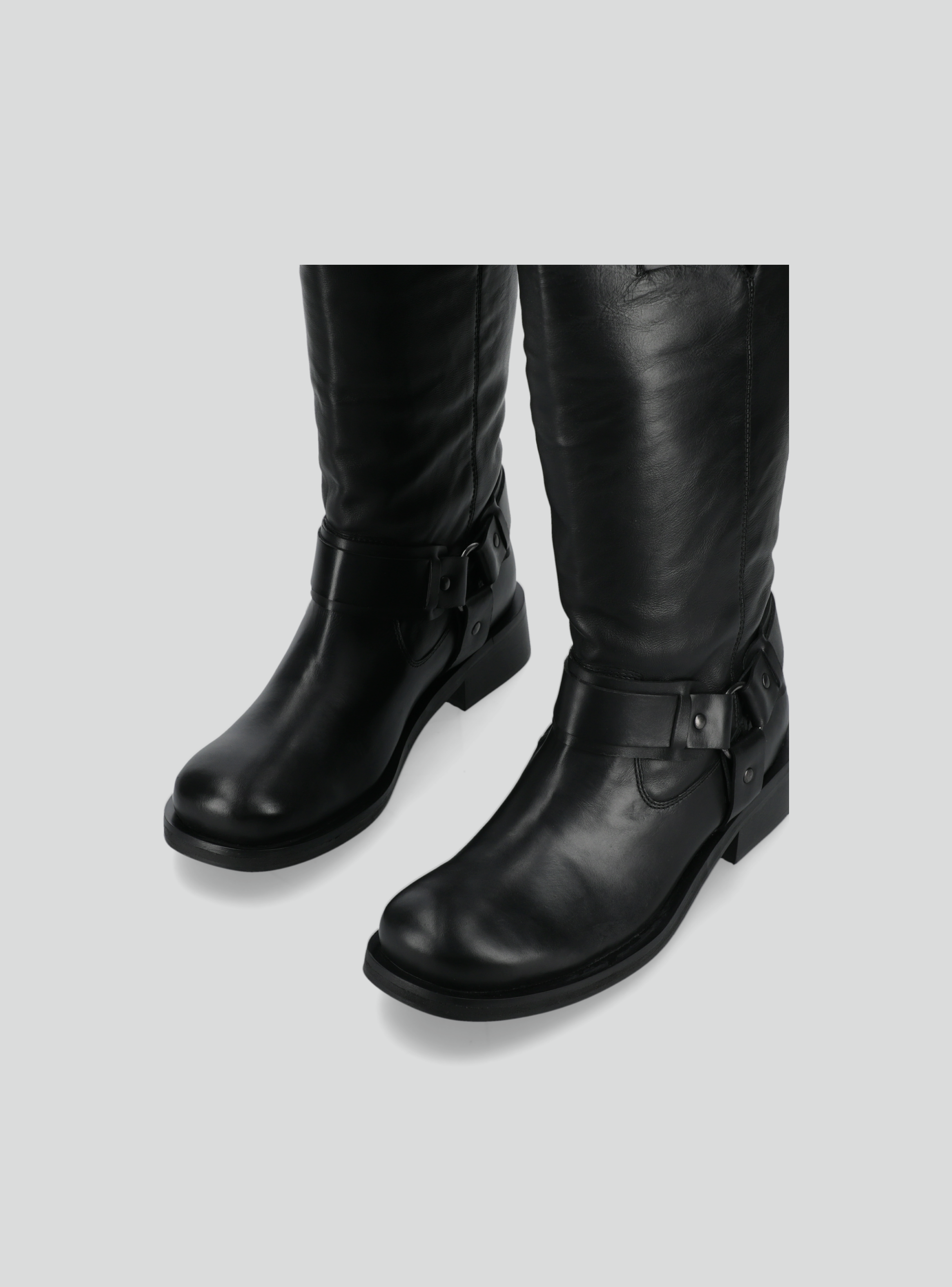 Bota de Cuero Biker, con detalles Metálicos Mujer-4