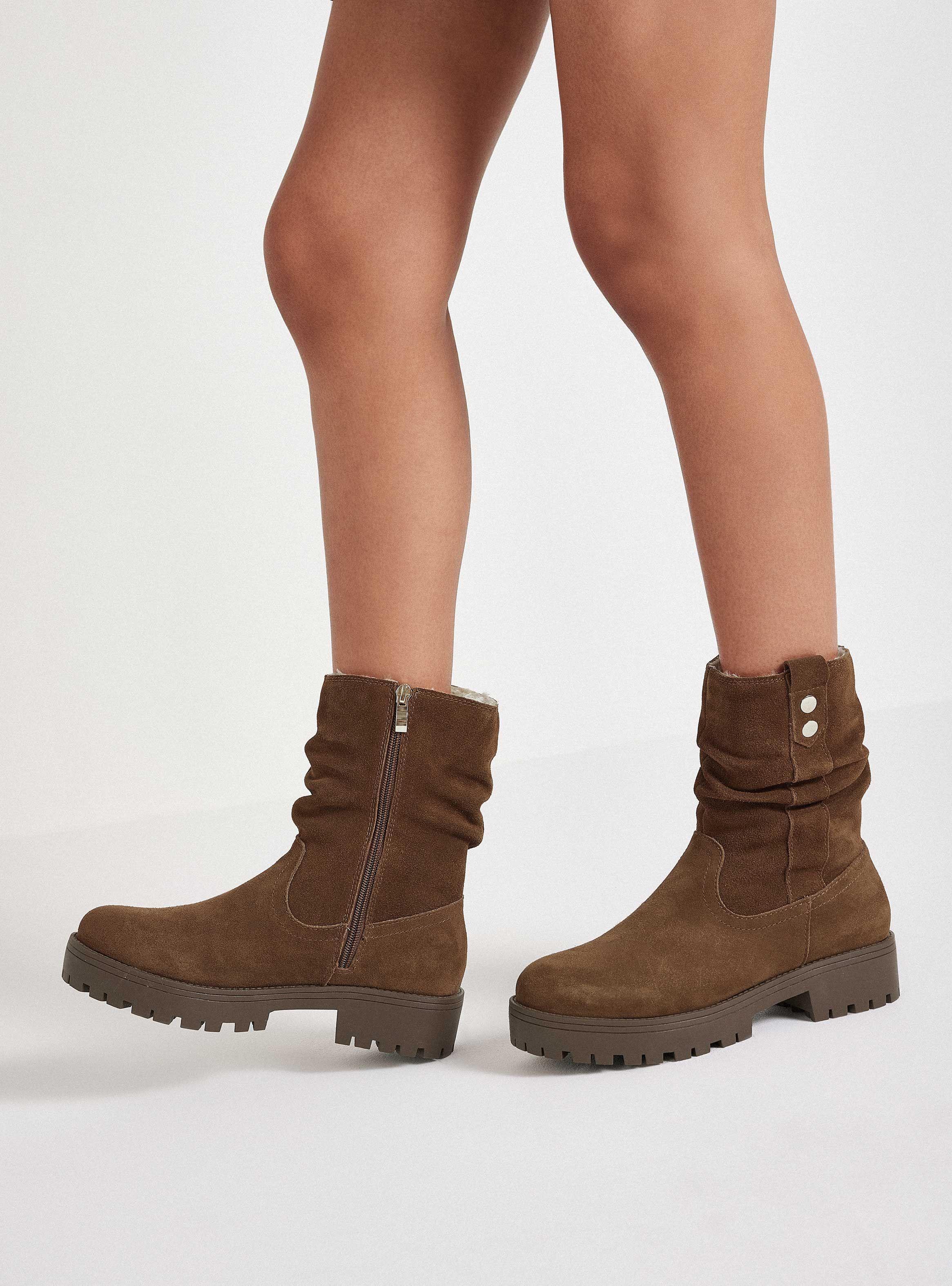 Bota de Cuero Gamuza con Forro de Piel Mujer-0
