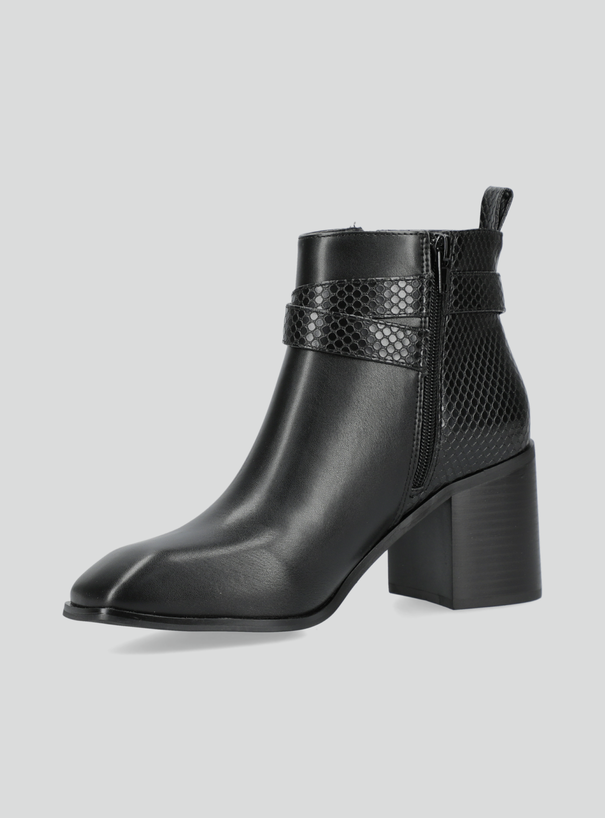 Botín con Textura y Correa decorativa Mujer-2