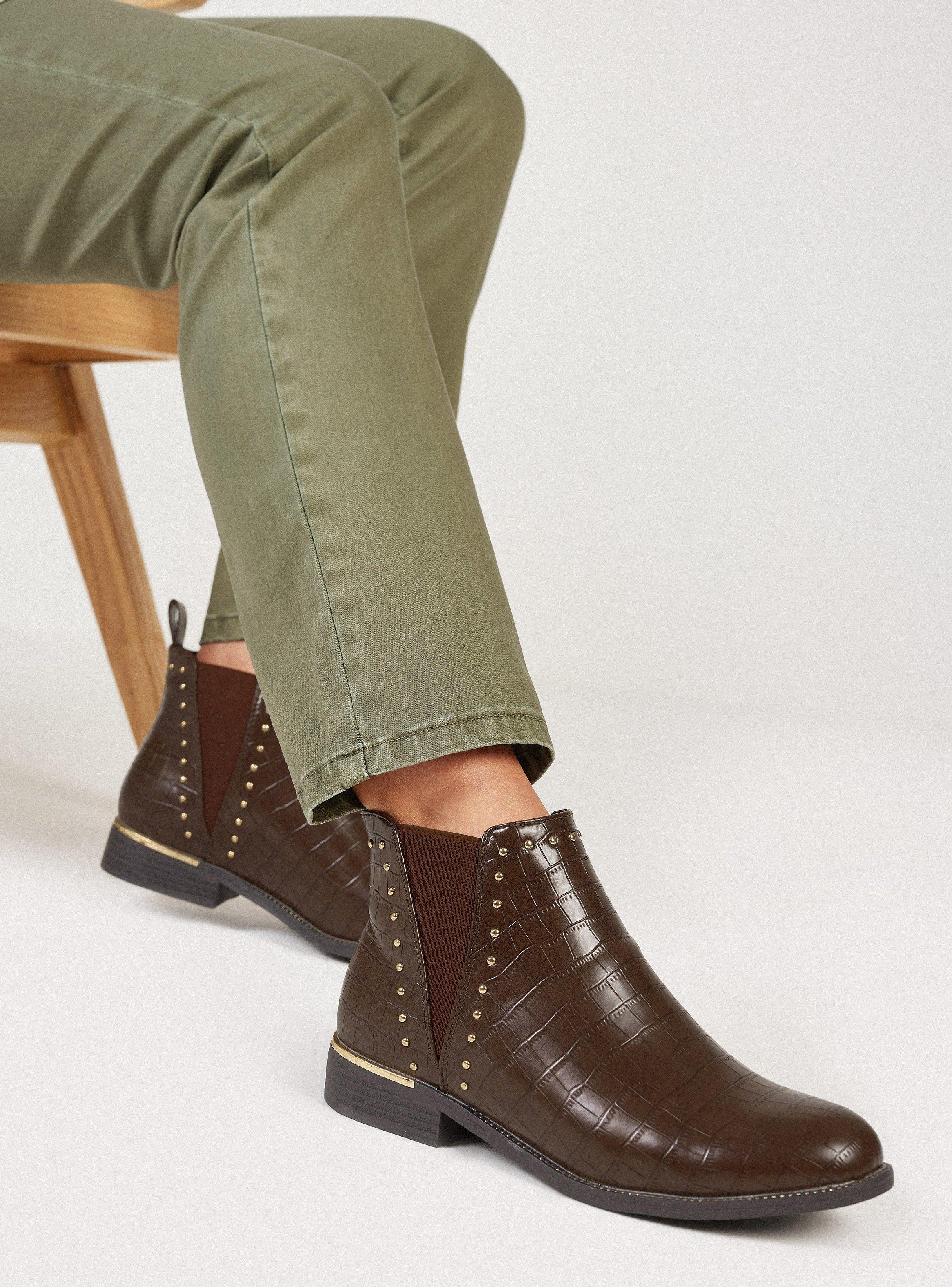 Botín con Textura y detalles Metálicos Mujer-0