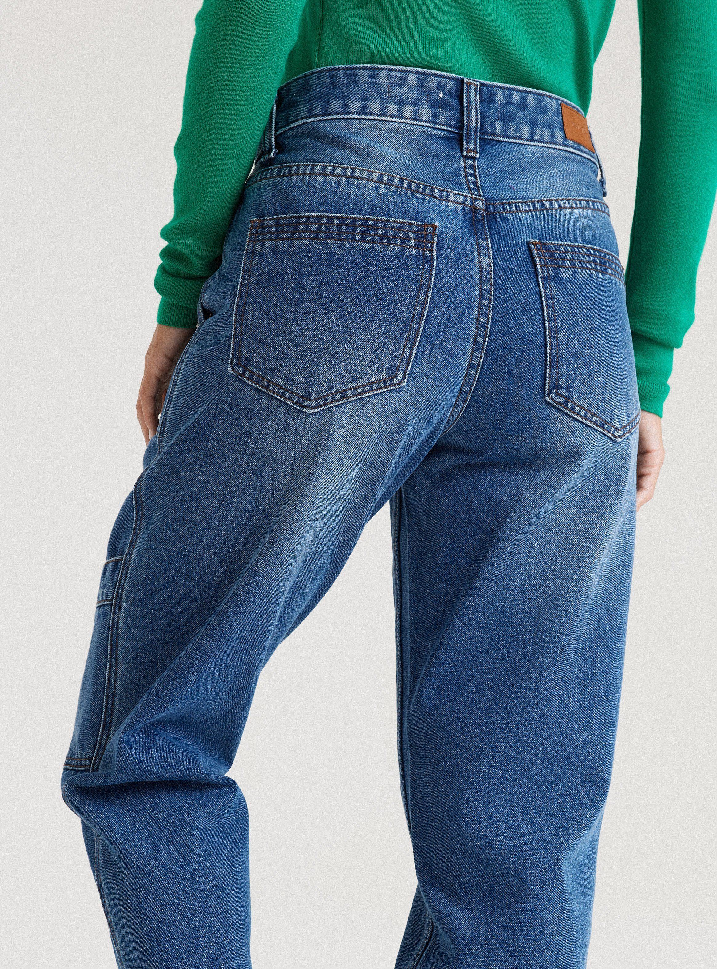 Jeans Con Cortes De Diseño-3