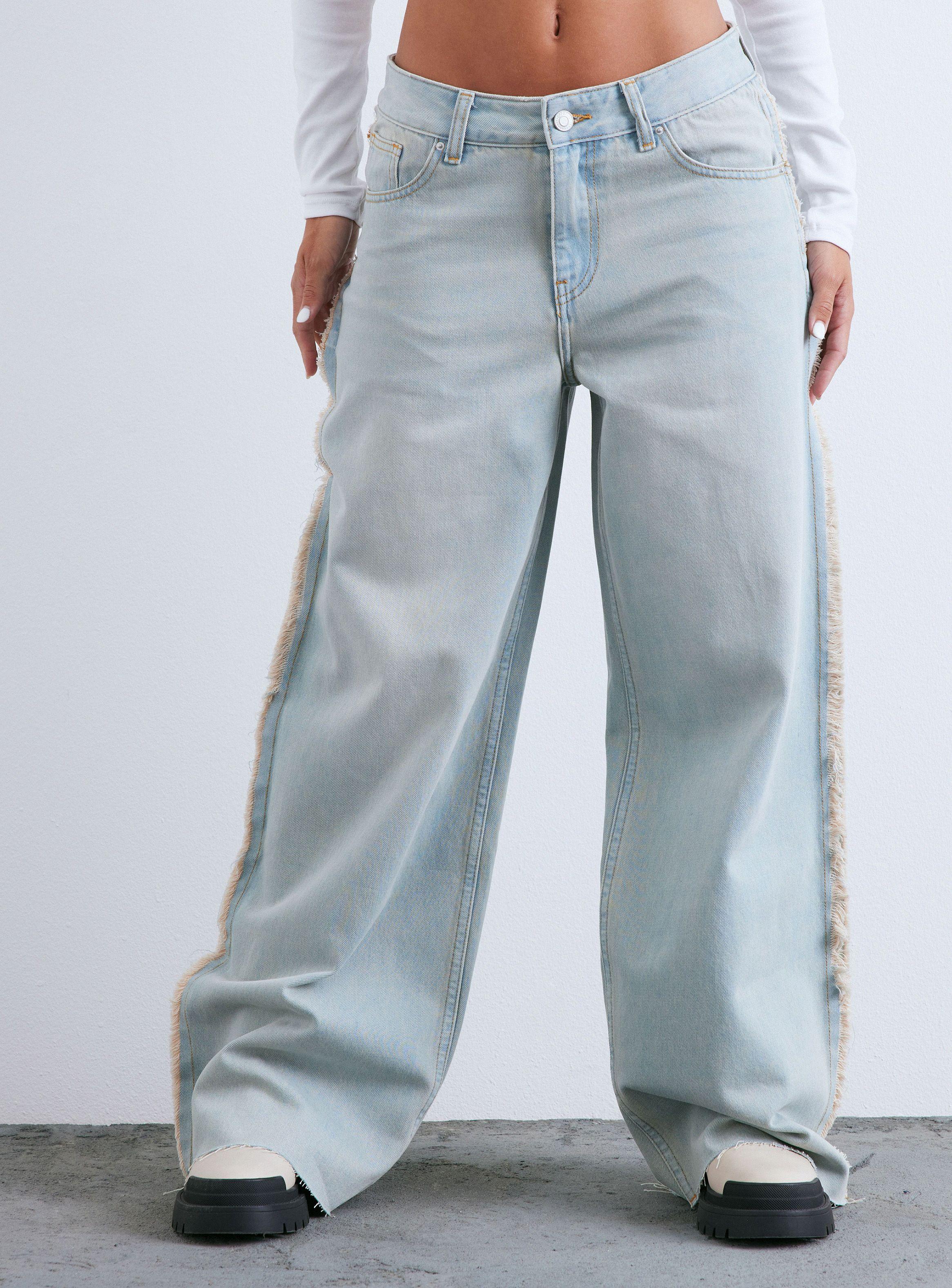 Jeans Con Terminación de Flecos en Costado-0