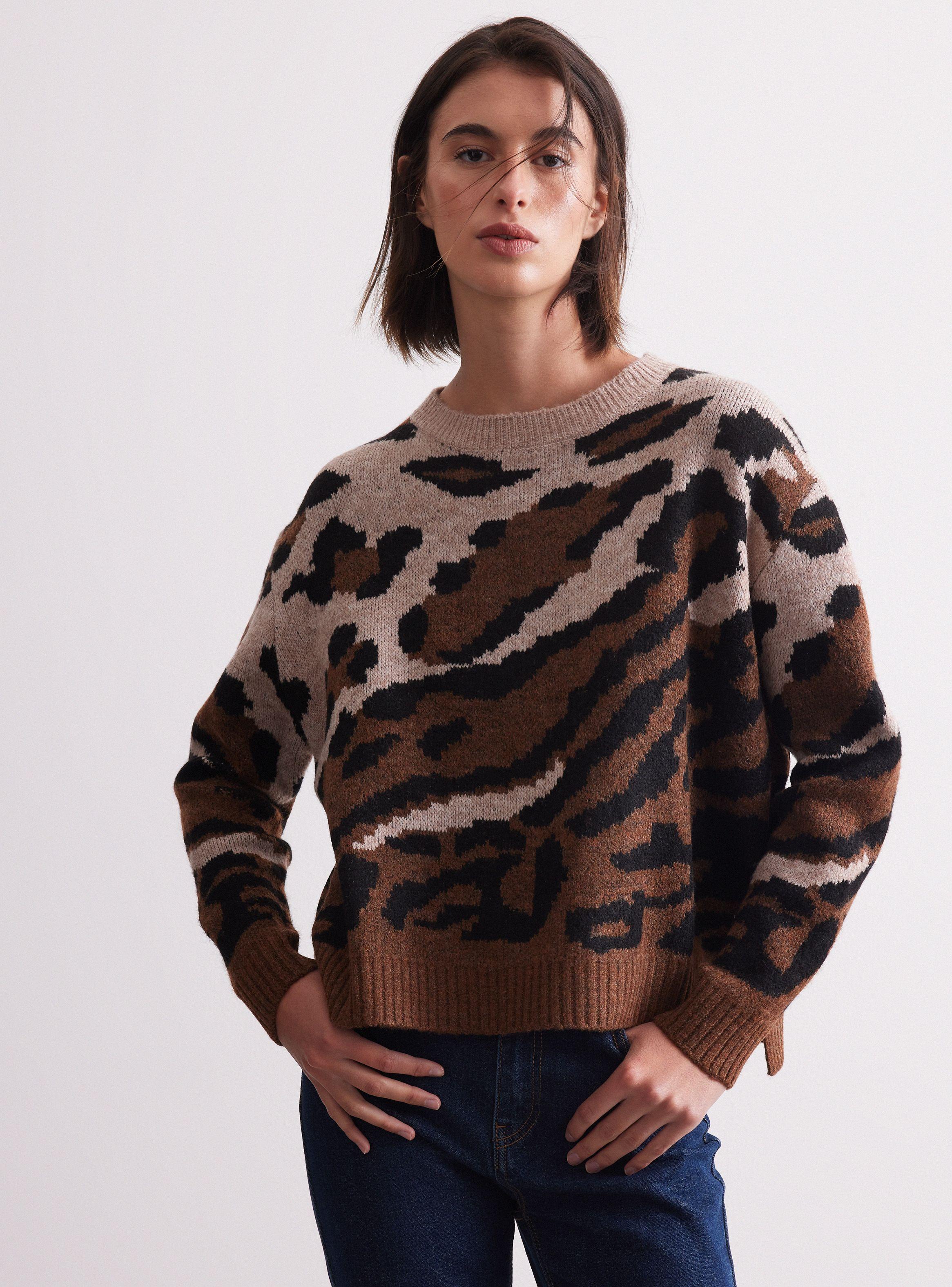 Sweater Diseño Jacquard Aberturas Laterales-0