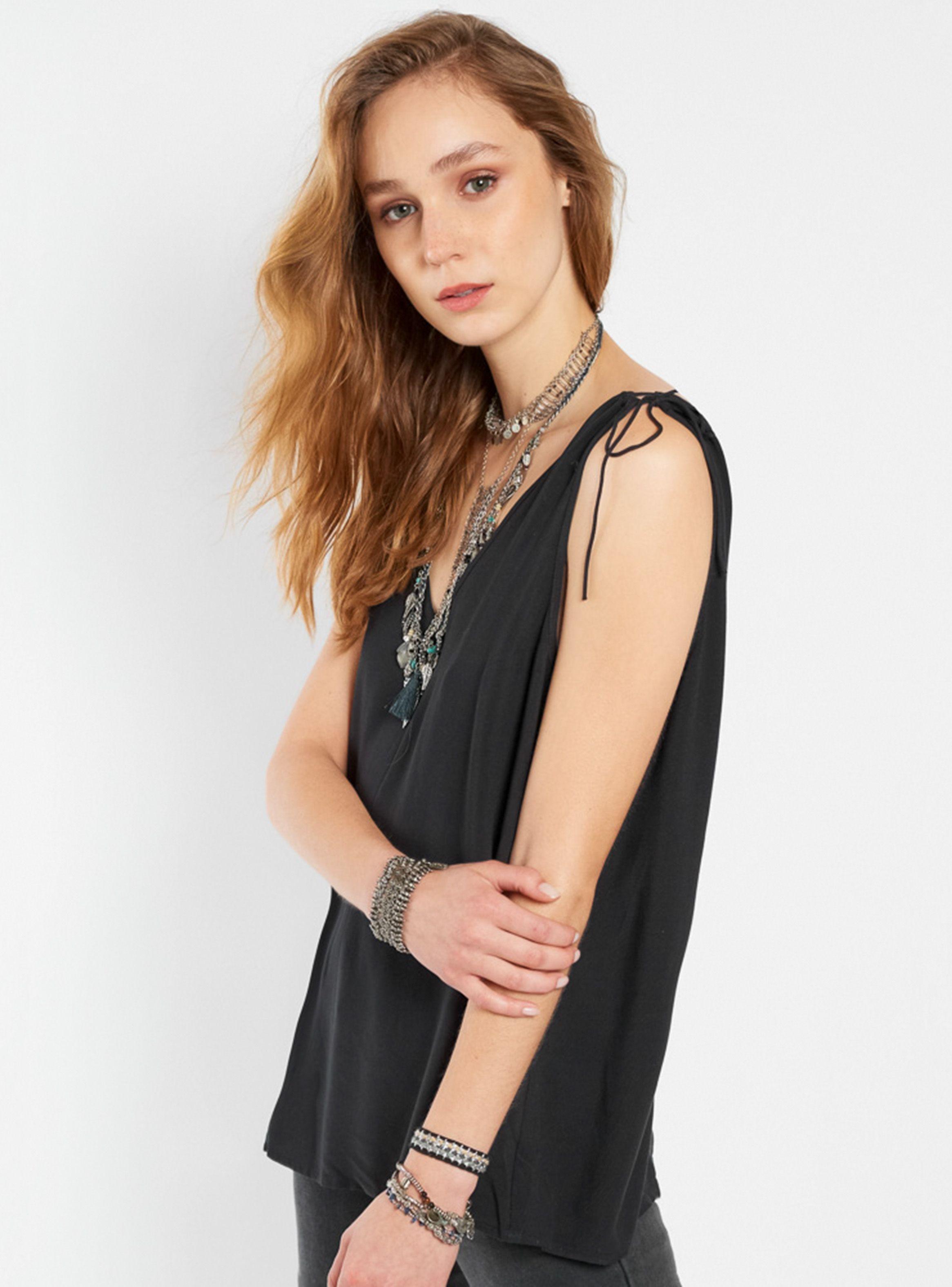 Polera con Amarras en Hombros y Escote en V-0