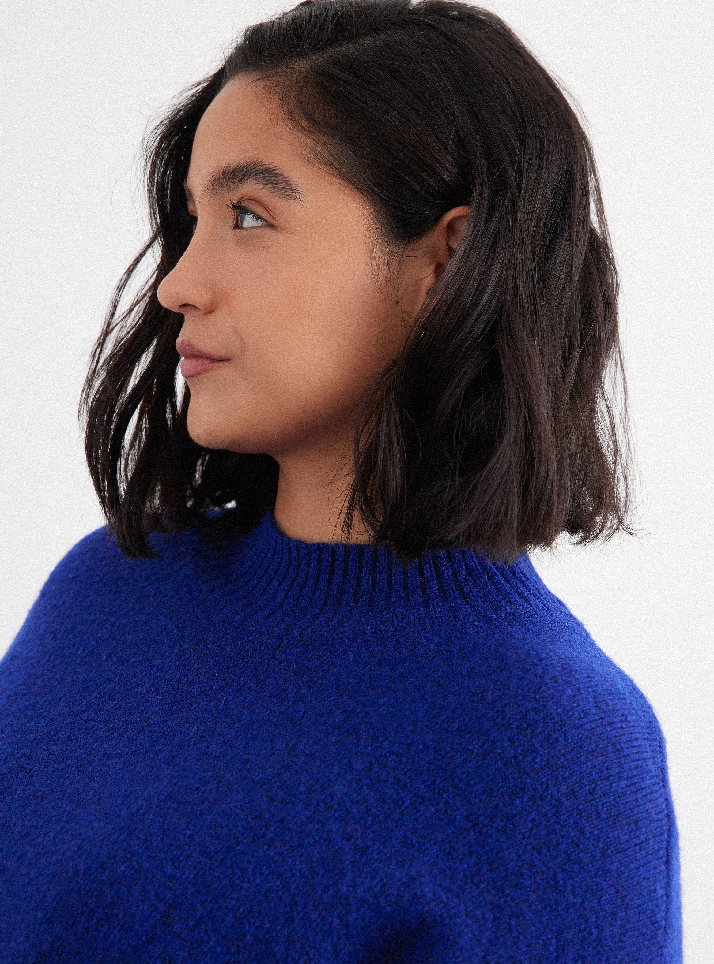 Sweater Cuello Redondo Aberturas Laterales-2