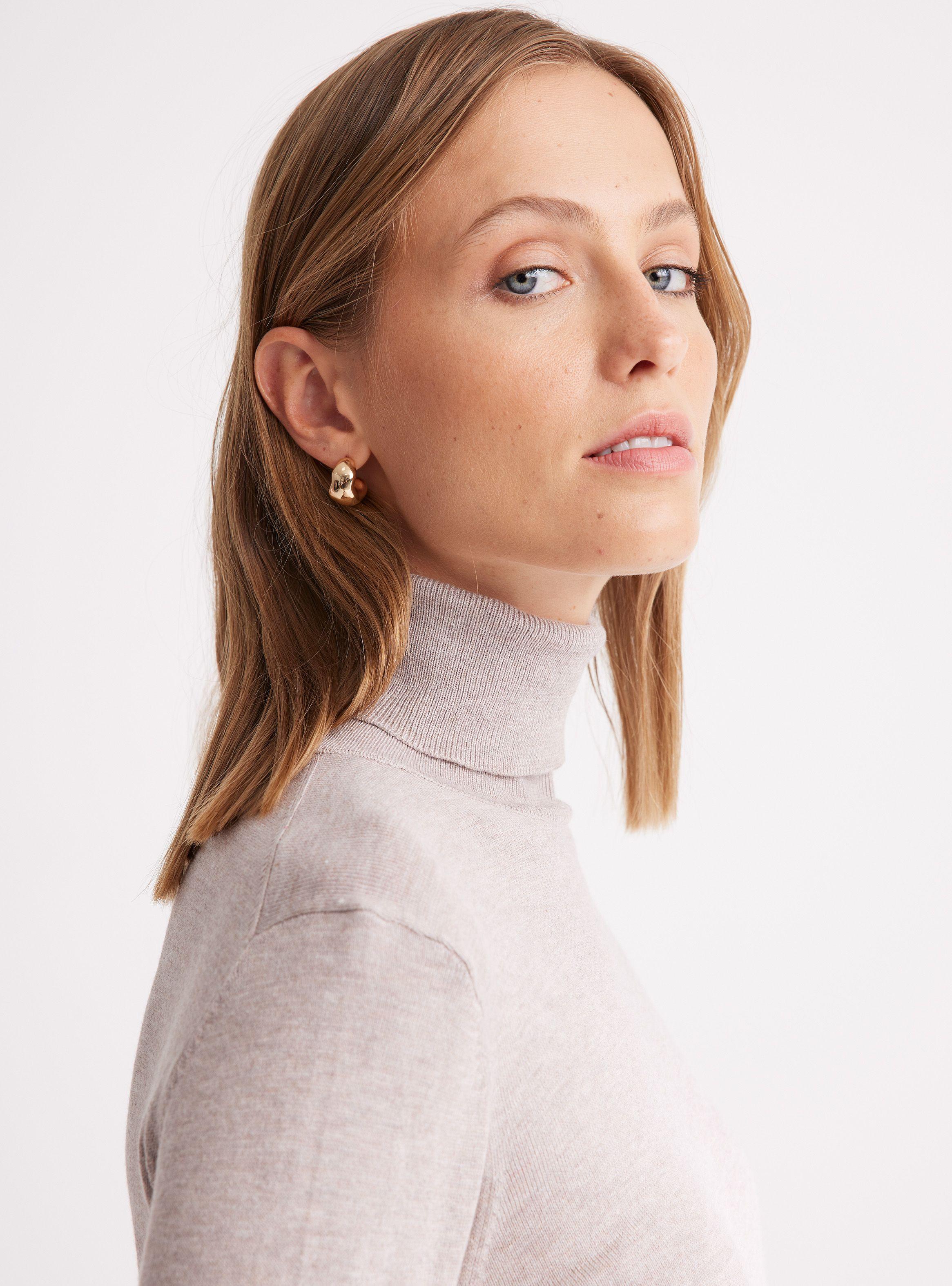 Sweater Cuello Beatle Básico Con Botón En Puño-3