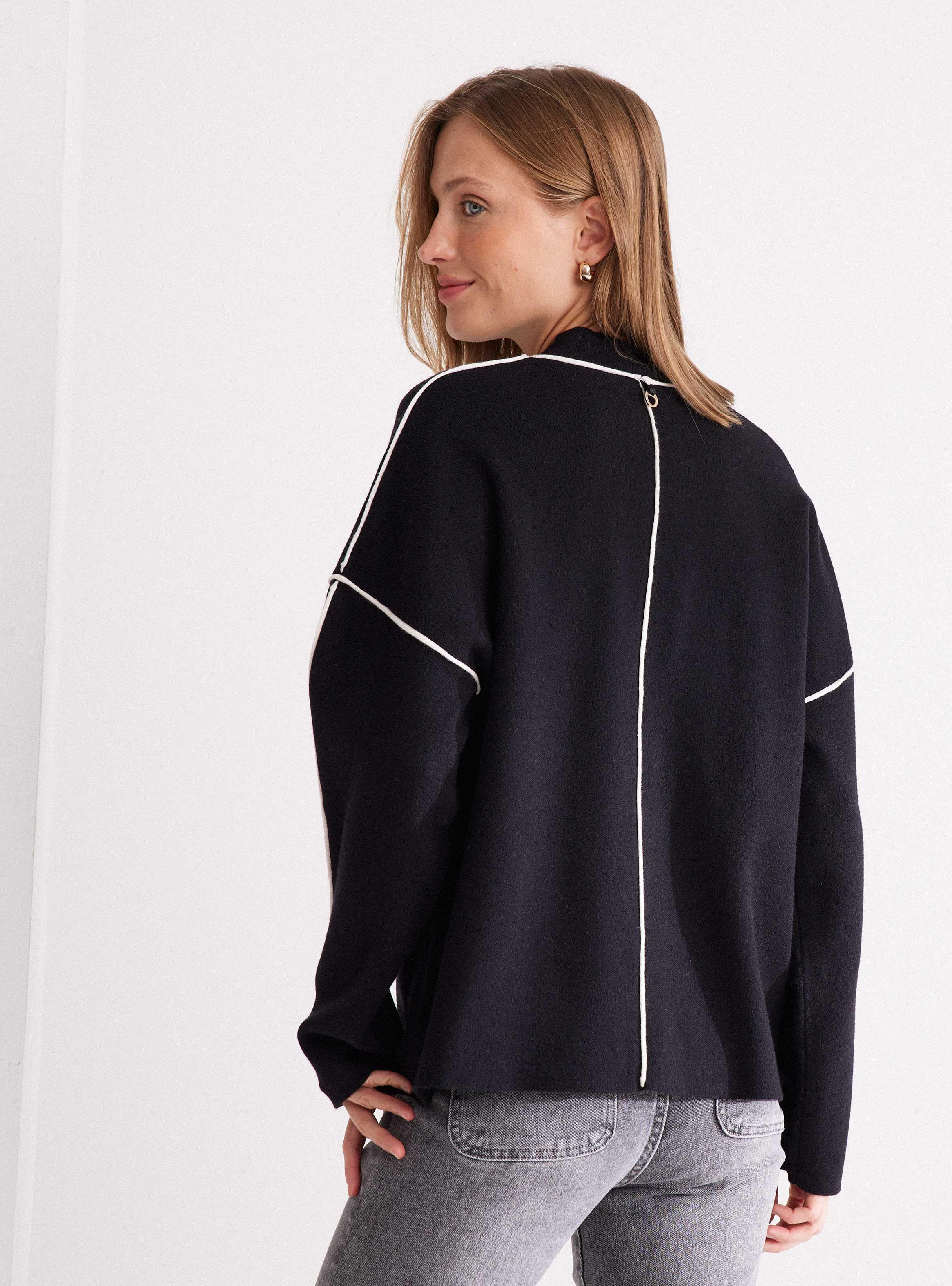 Sweater Cuello Alto con Vivo en Contraste-1