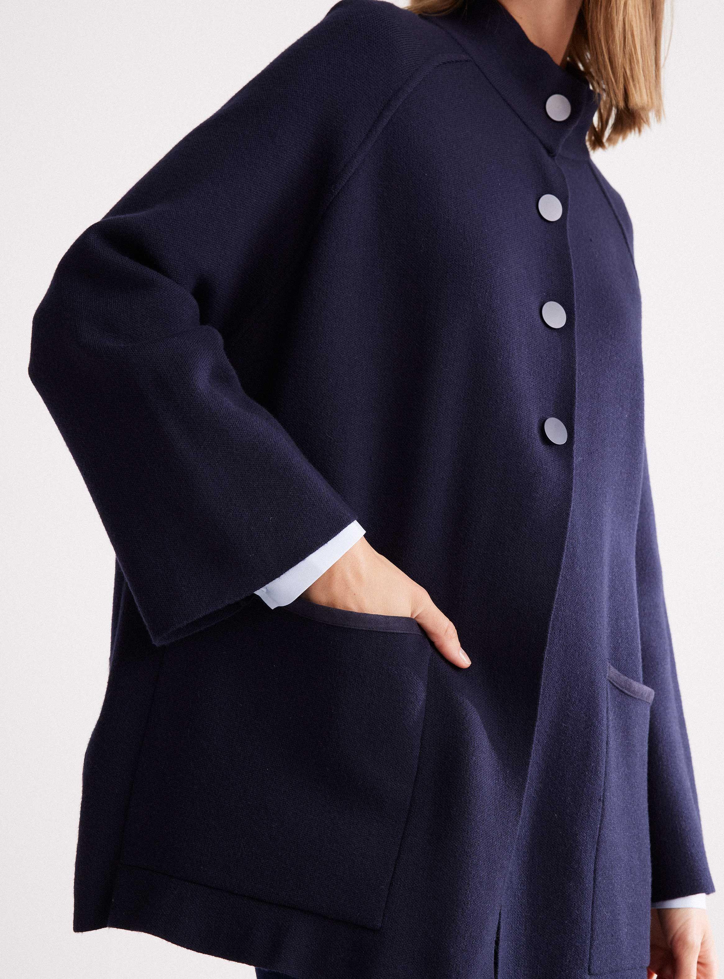 Chaleco Capa Con Bolsillos Y Broches-3