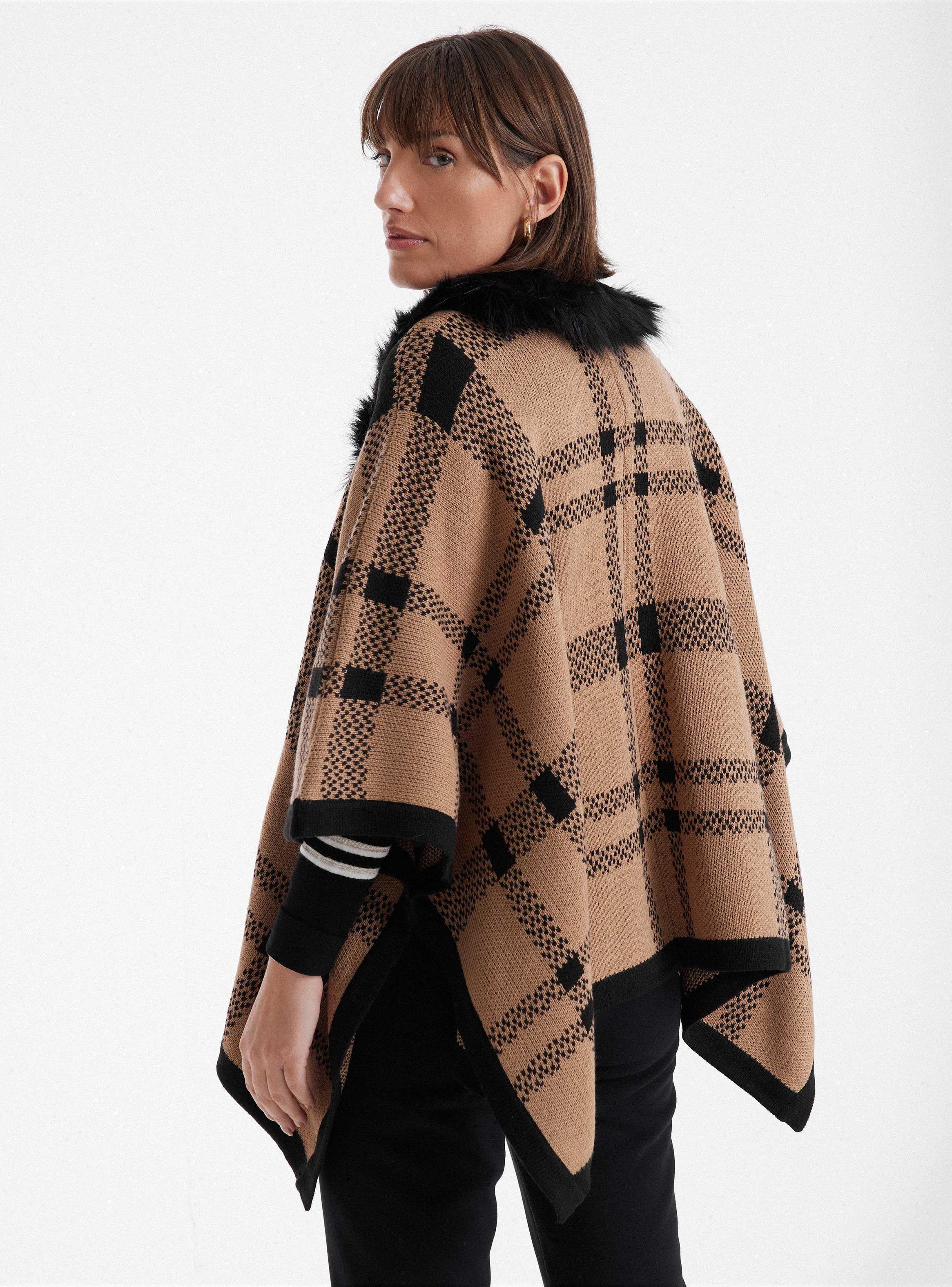 Chaqueta Poncho Tejido A Cuadros-1