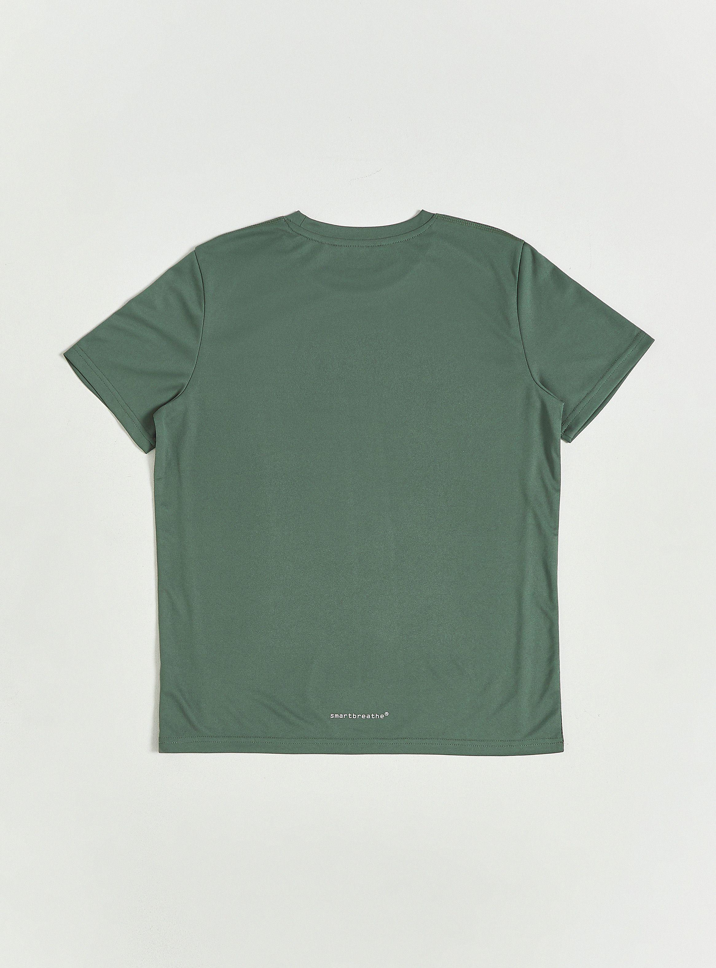 Polera Técnica Deportiva con Paneles de Malla en Costados-1