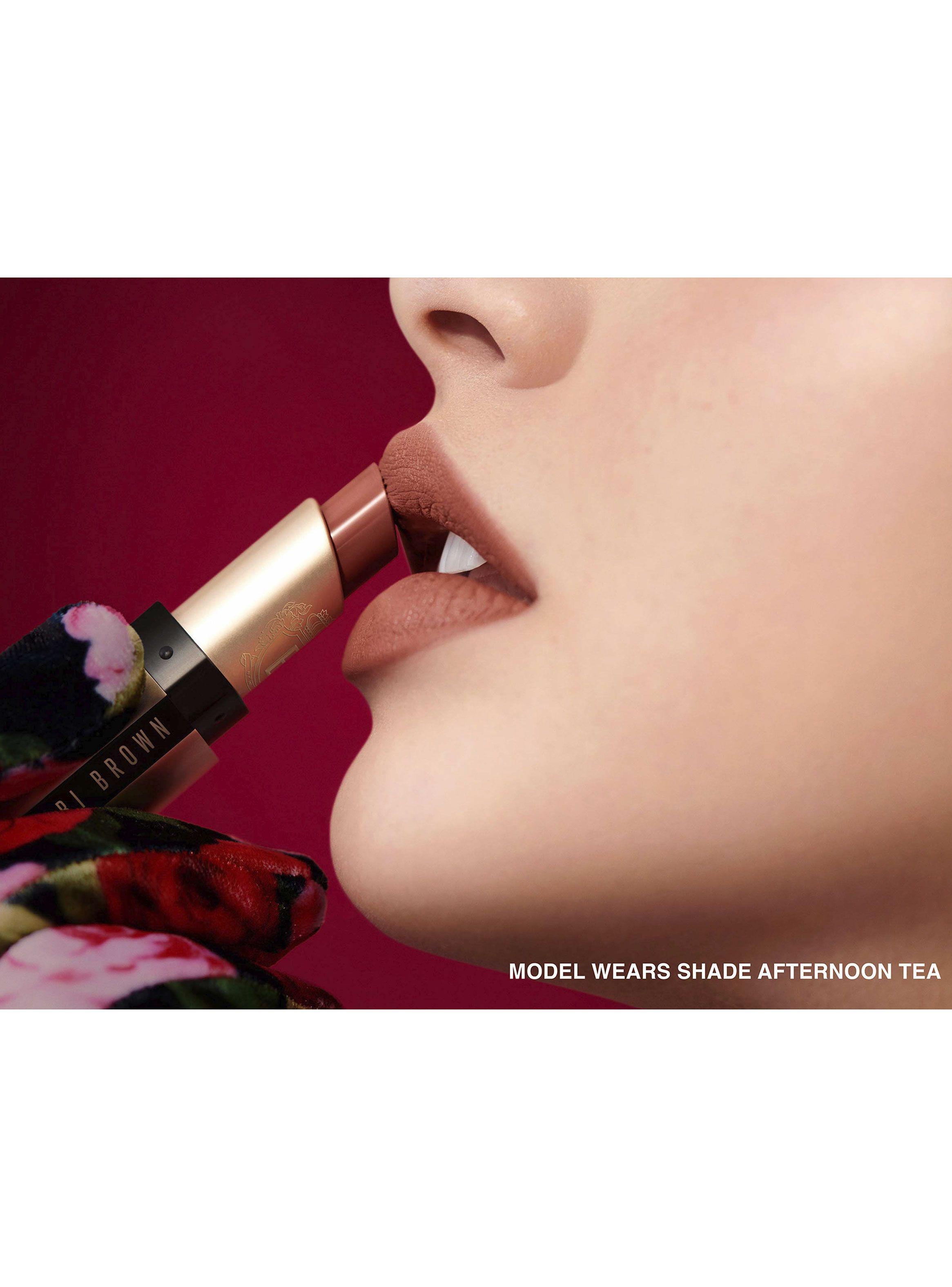 Labial Bobbi Brown Luxe Matte Lipstick Power Play 3.5g-3