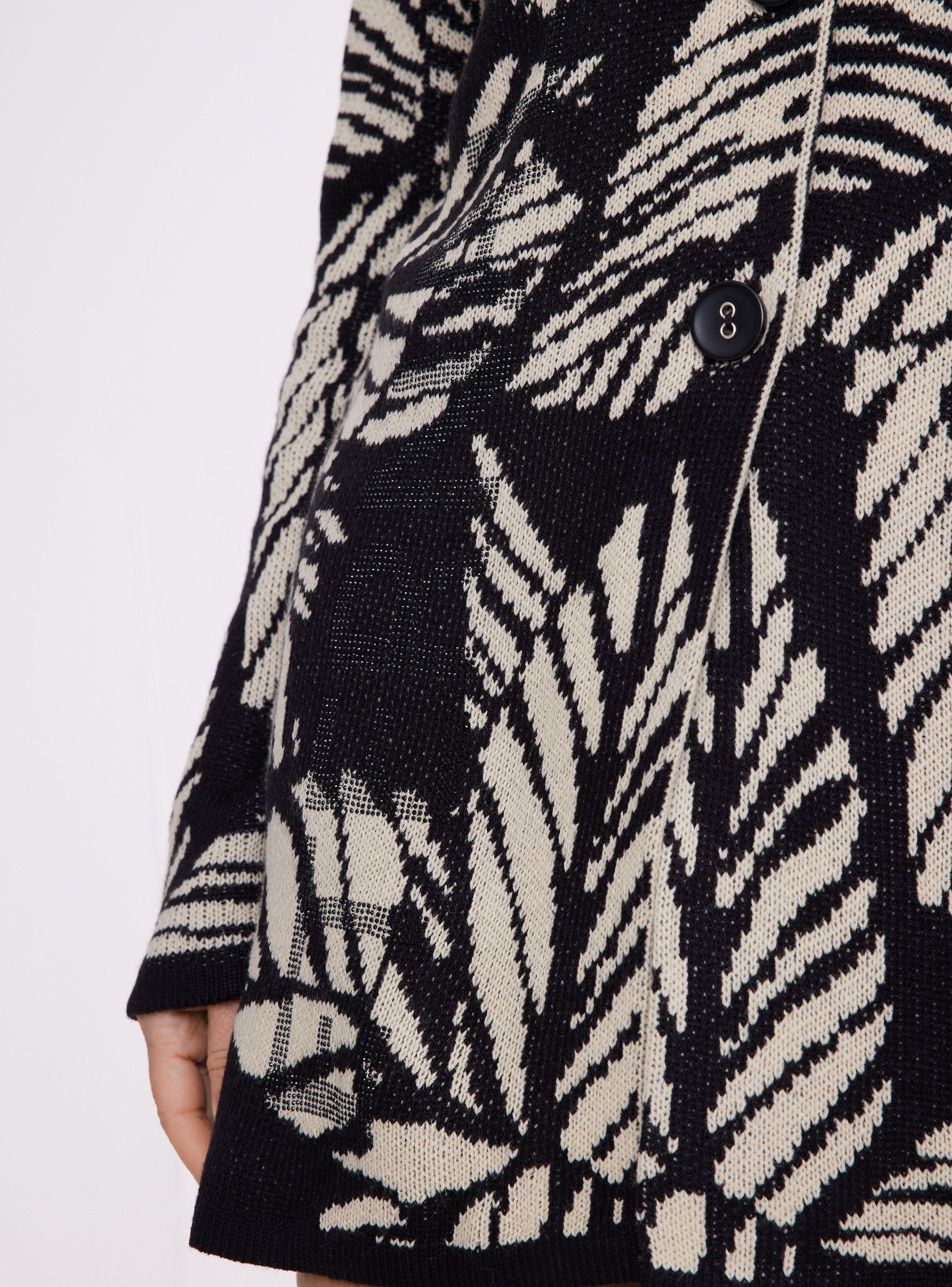 Chaqueta Tejida Jacquard Con Botones-3