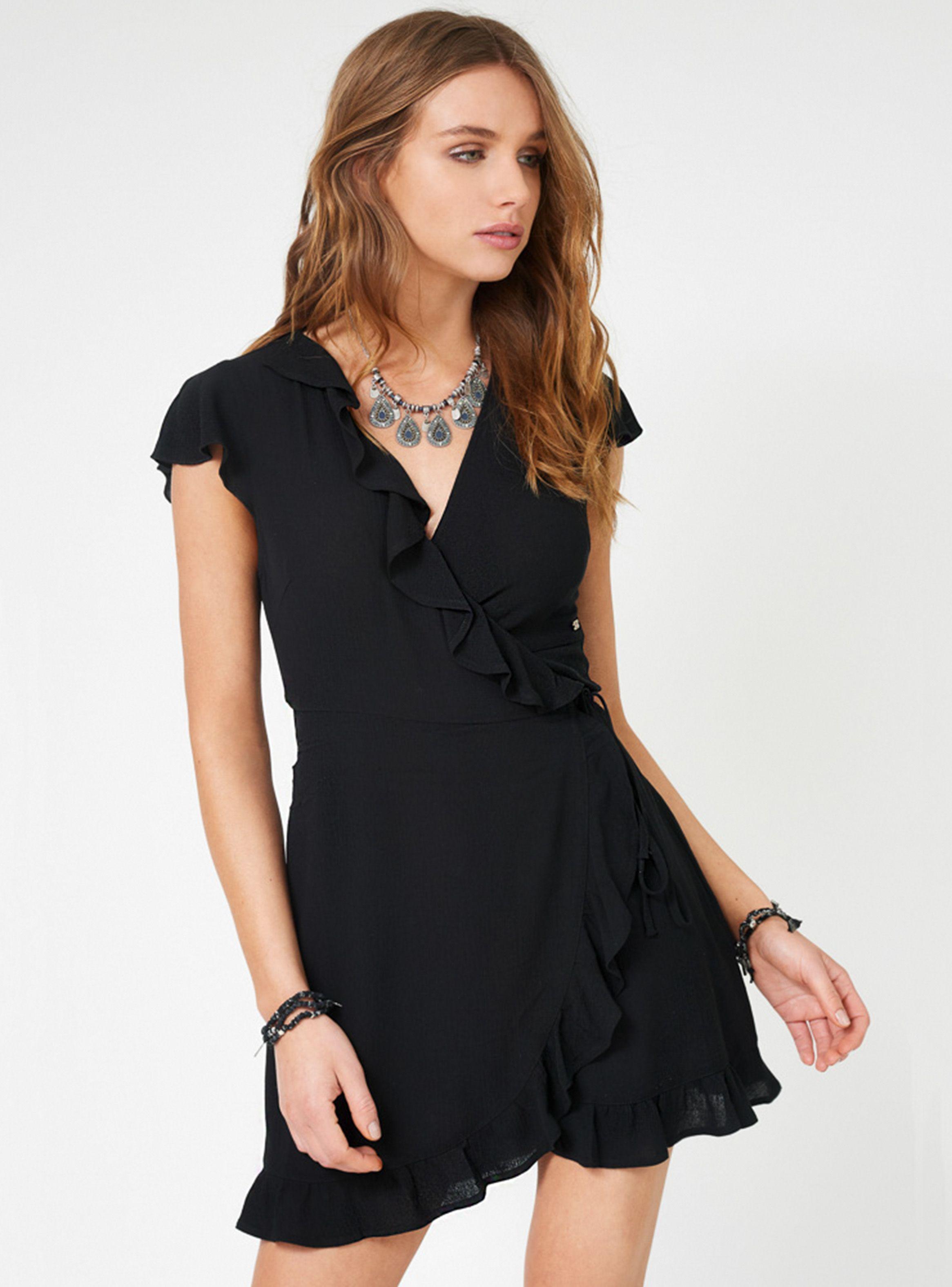 Vestido Corto con Vuelos Umbrale Be-0