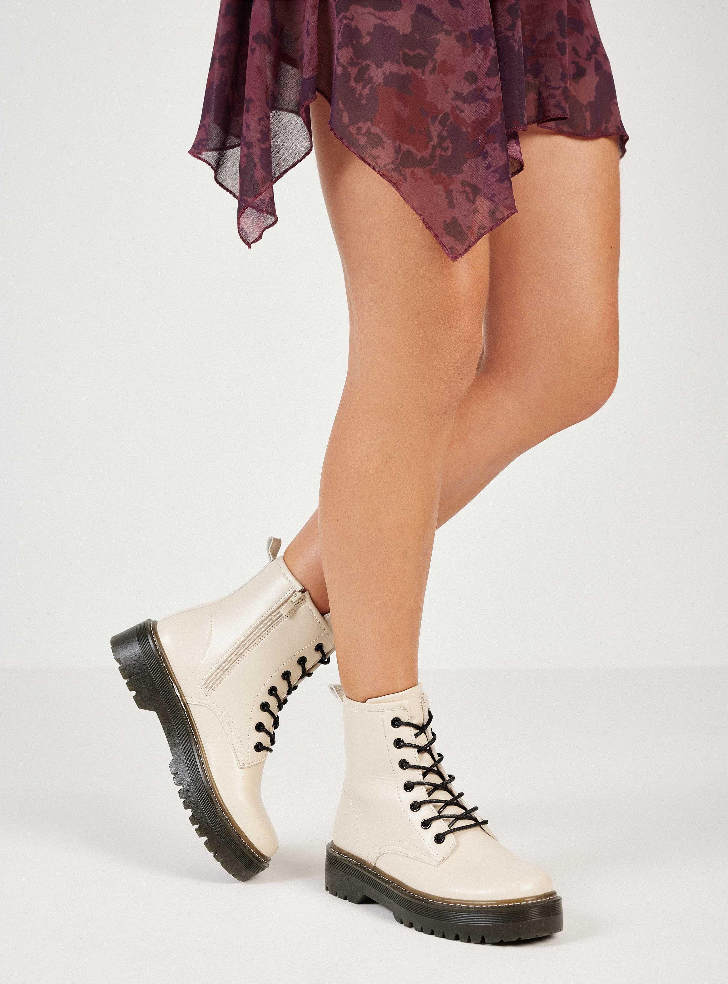 Botín Estilo Combat con Plataforma Mujer-0