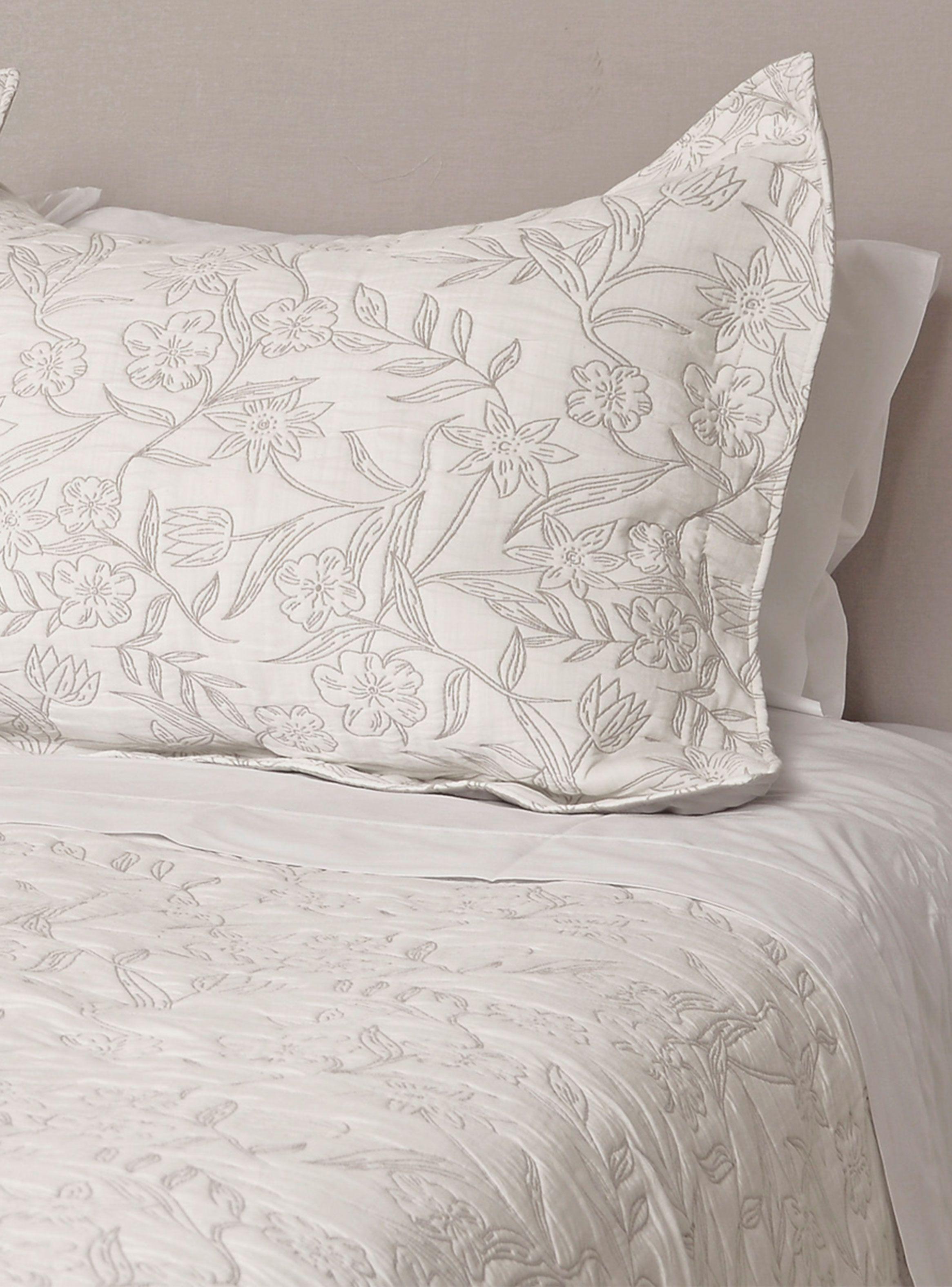 Quilt Nina Herrera 1.5 Plazas Colomba Gris-1
