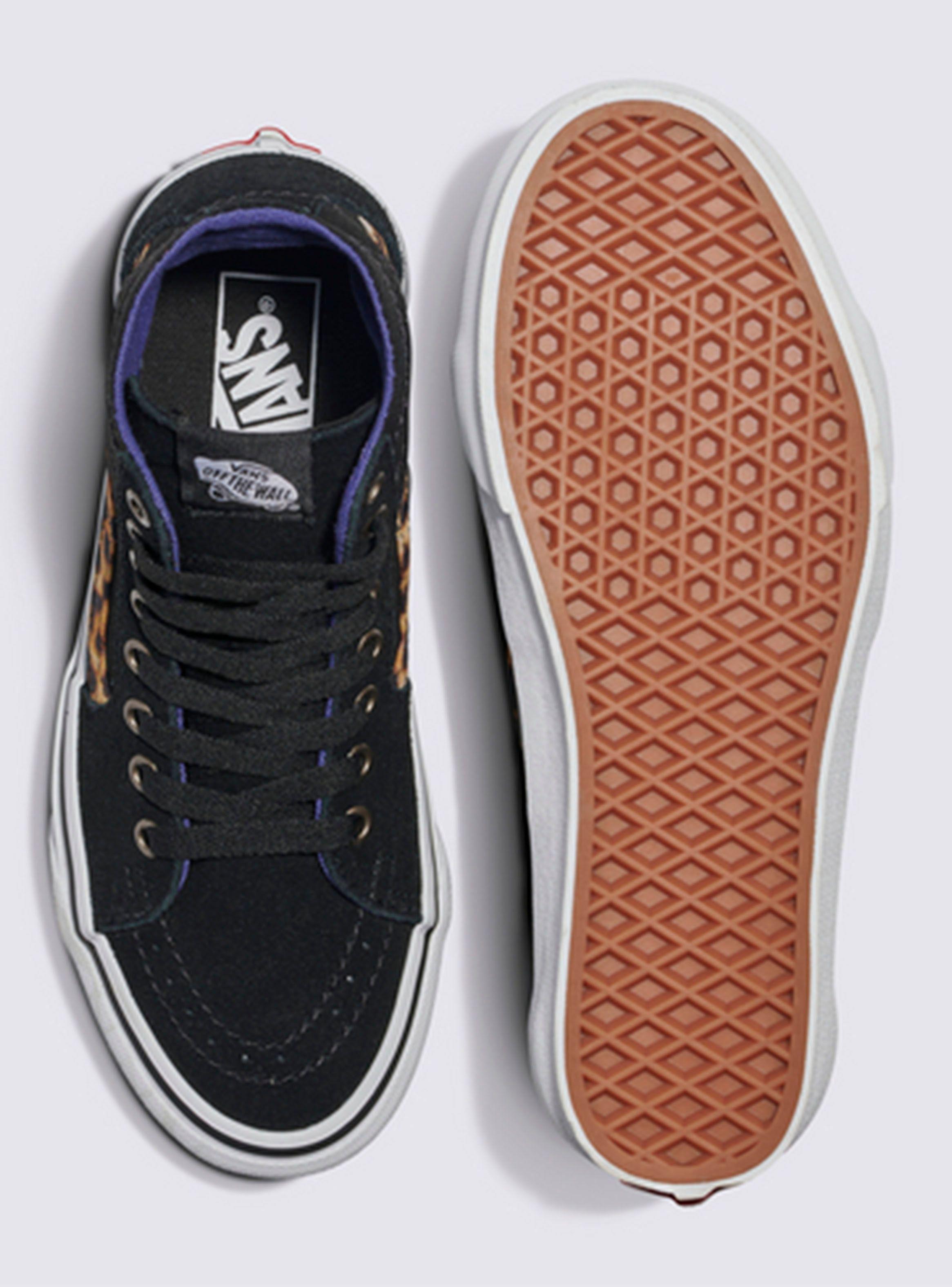 Zapatilla Urbana Diseño Black Sk8-Hi Tapered Mujer-2