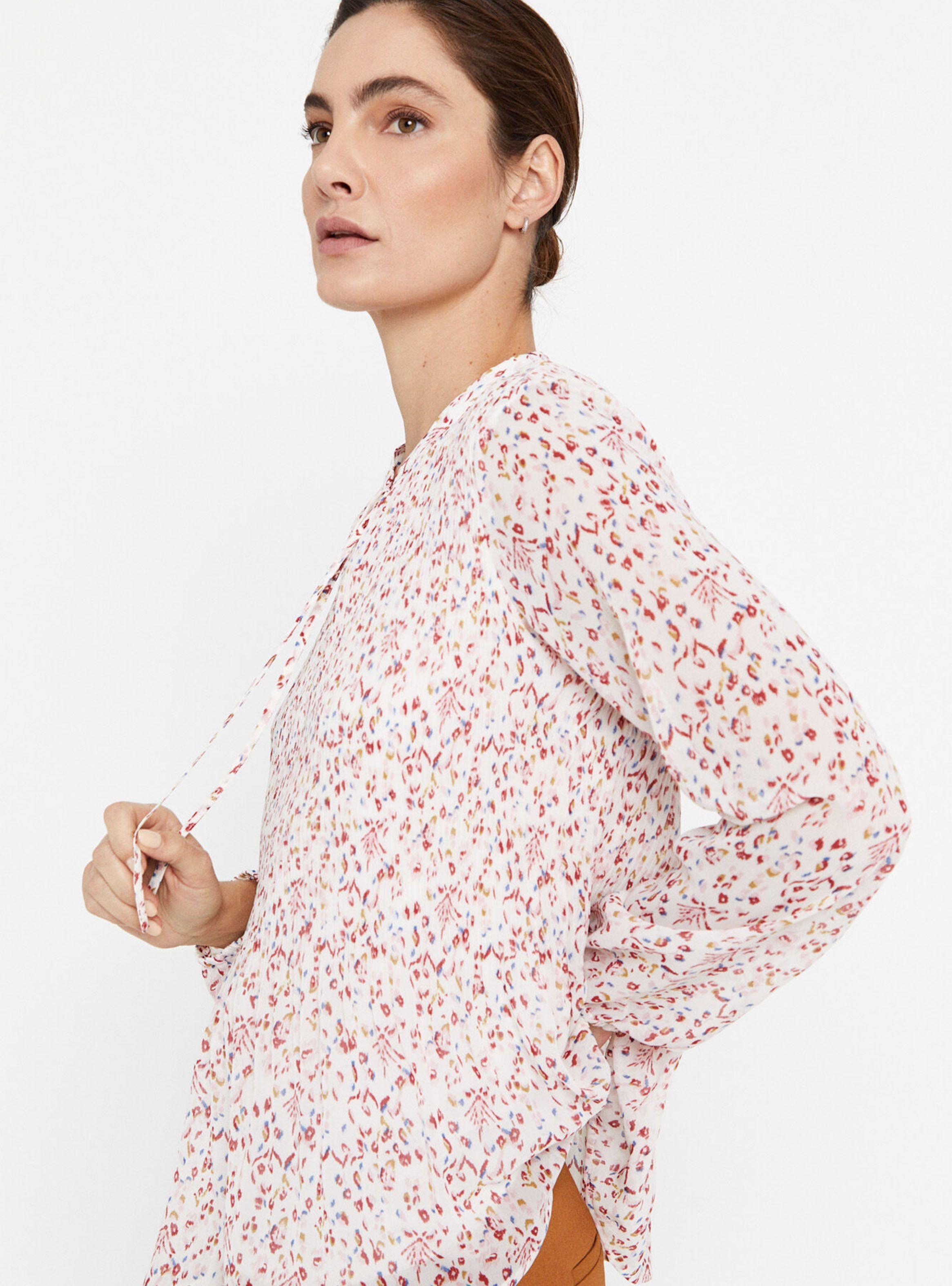 Blusa Plisada con Detalle en el Pecho-2