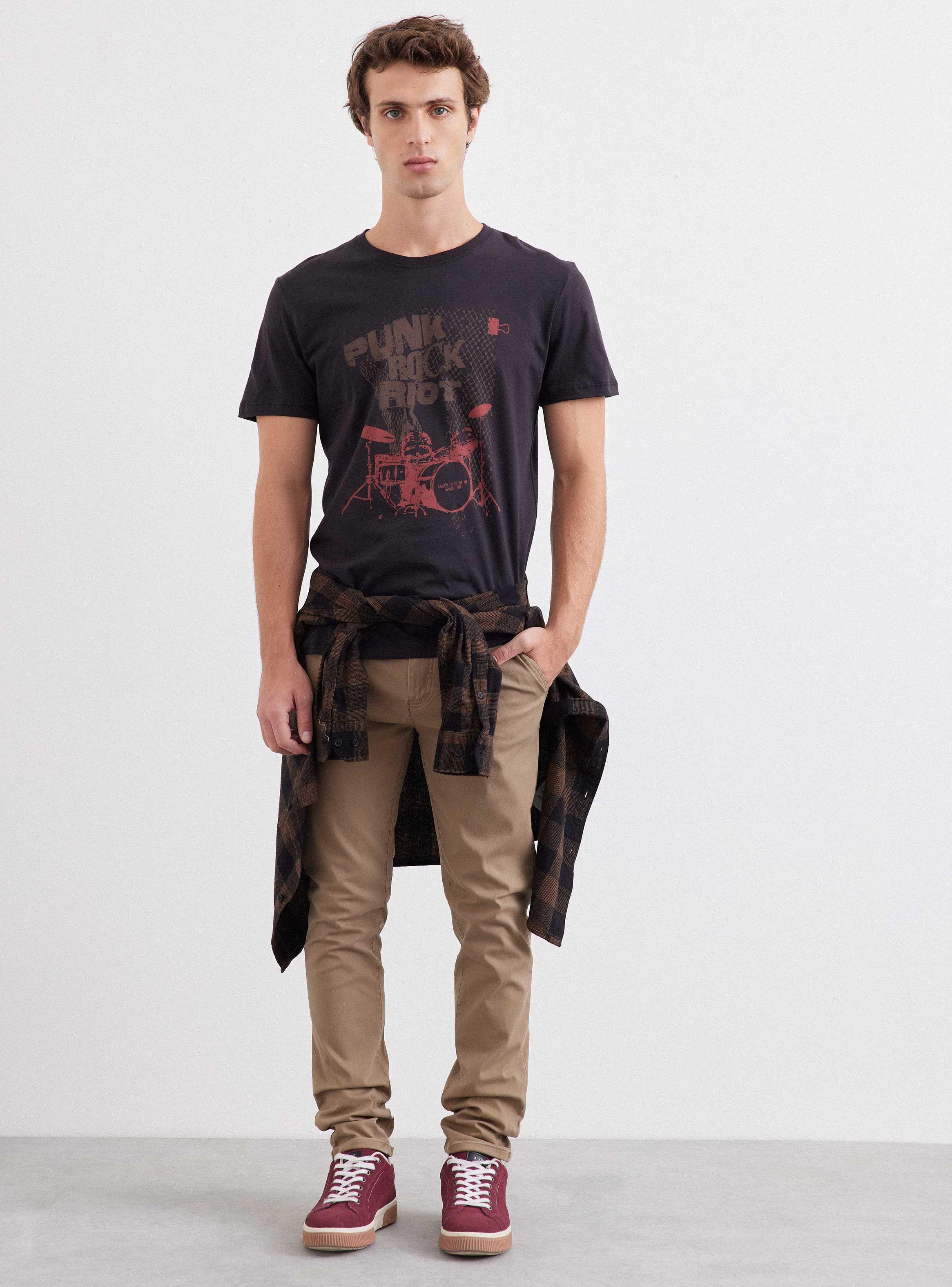 Polera Diseño Rock-4