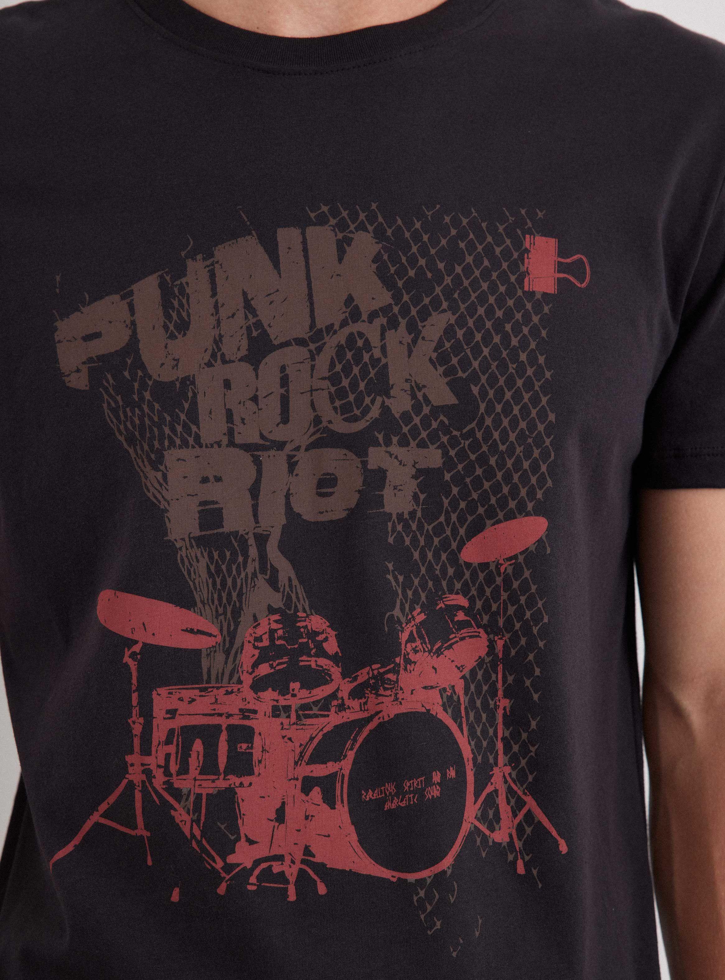 Polera Diseño Rock-3