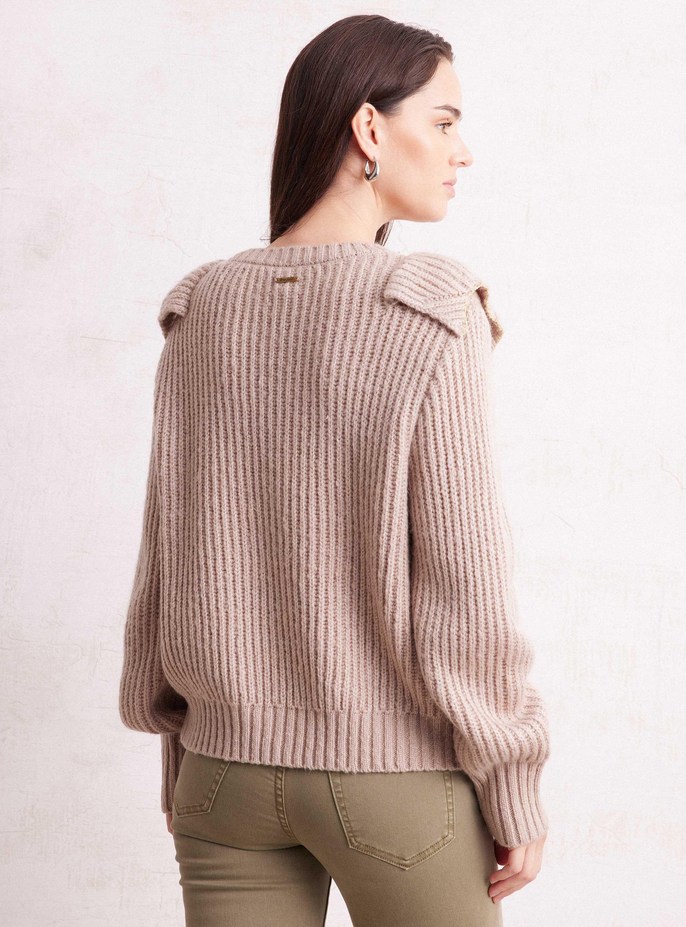 Sweater Cálido con Vuelo Vertical y Terminación Metalizada-1