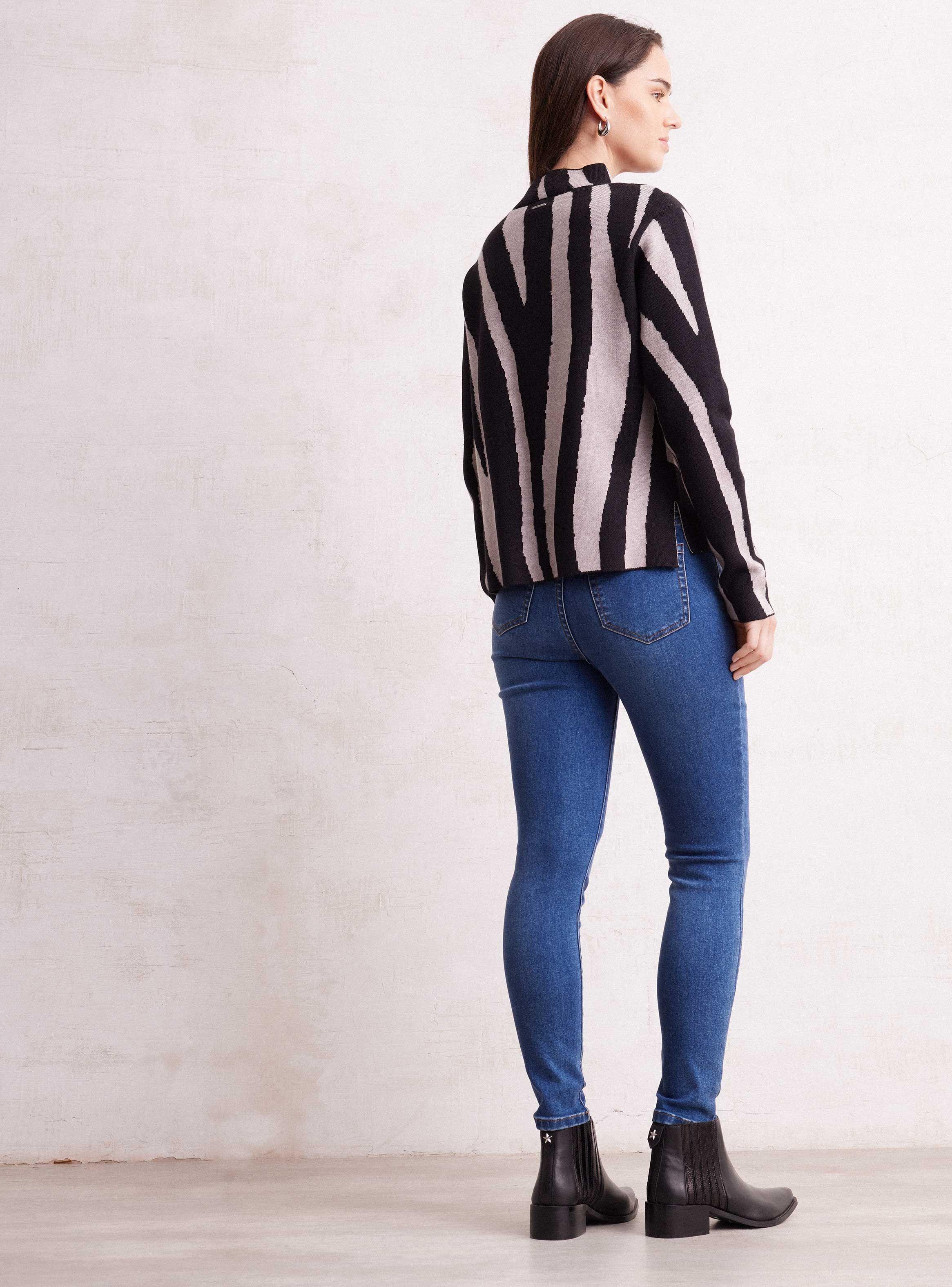 Sweater Cuello Alto Jacquard-5