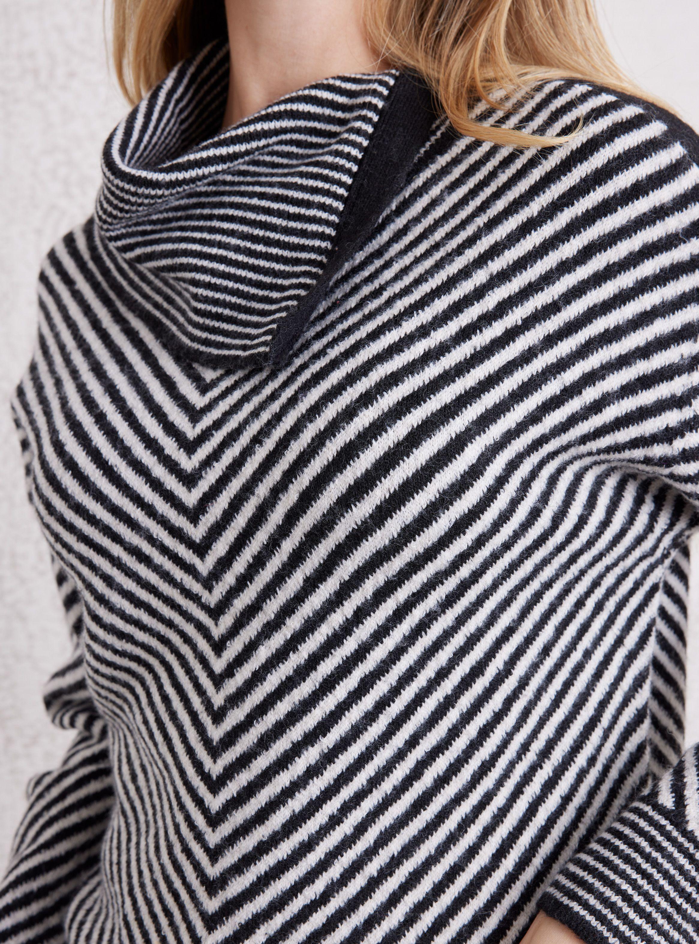 Sweater Listado con Cuello Alto-3