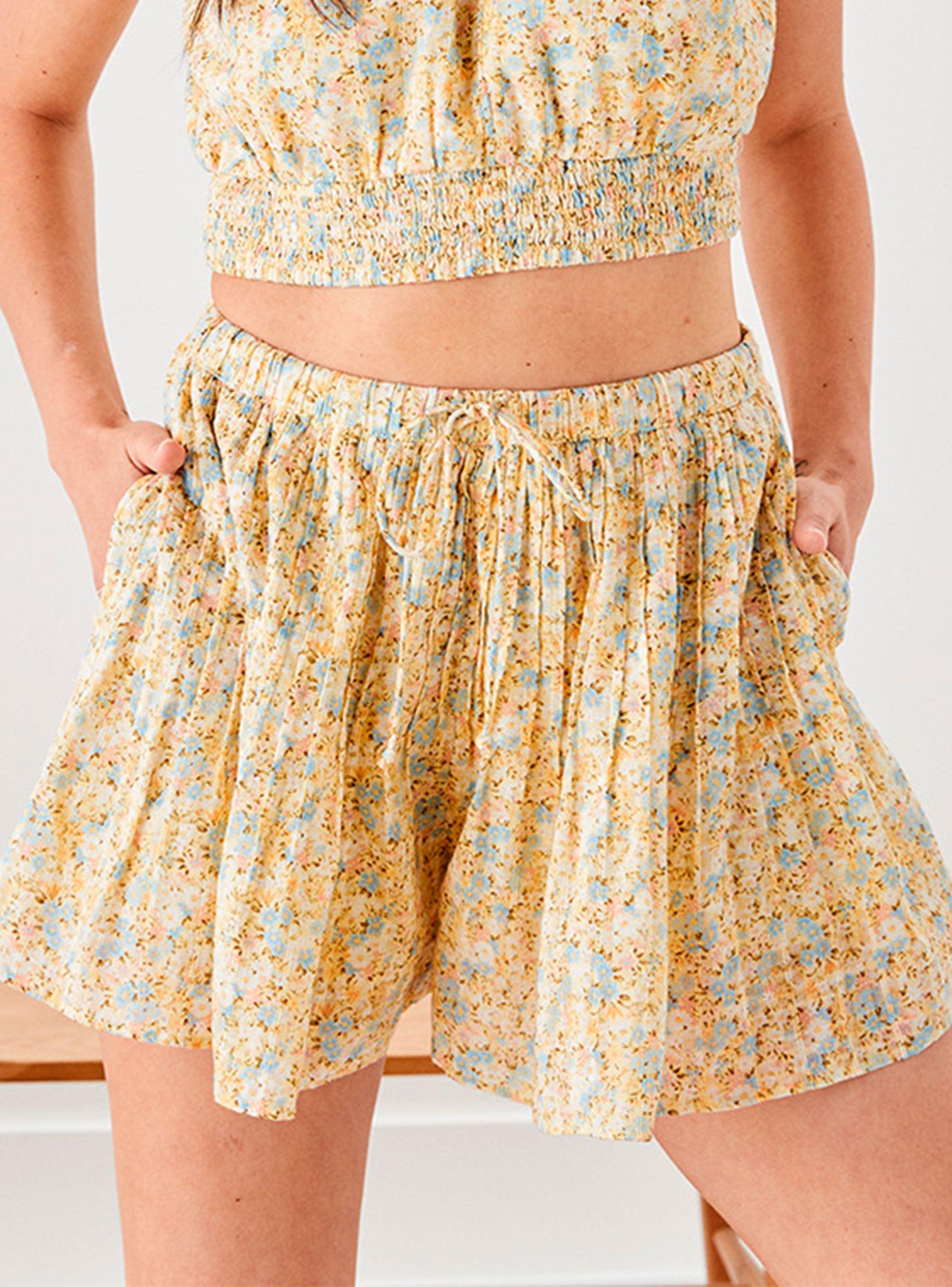 Short High-Waisted Flowy-0