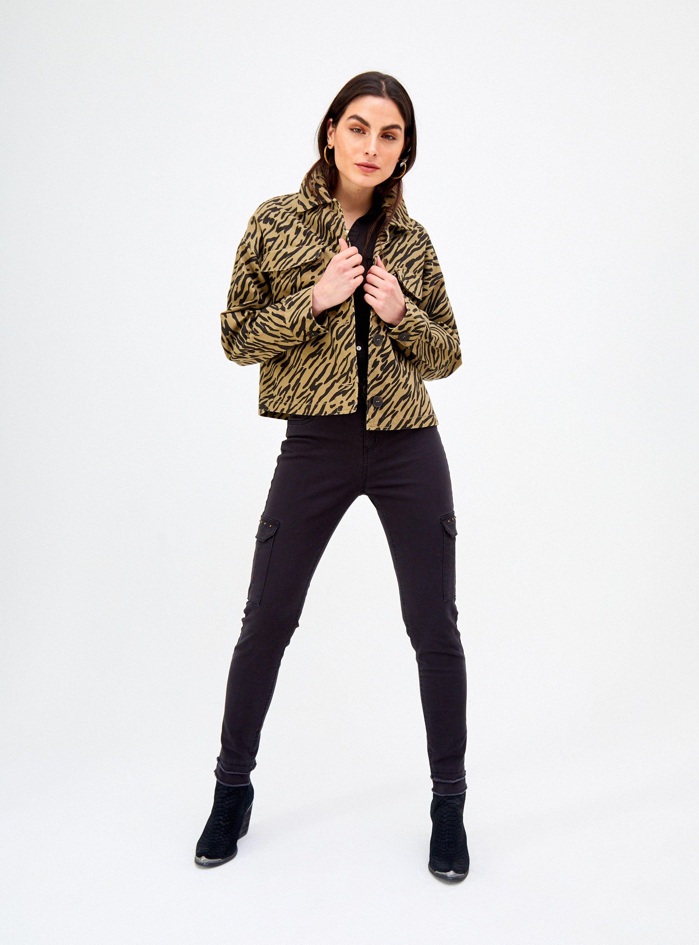 Chaqueta Manga Laga con Botones-3