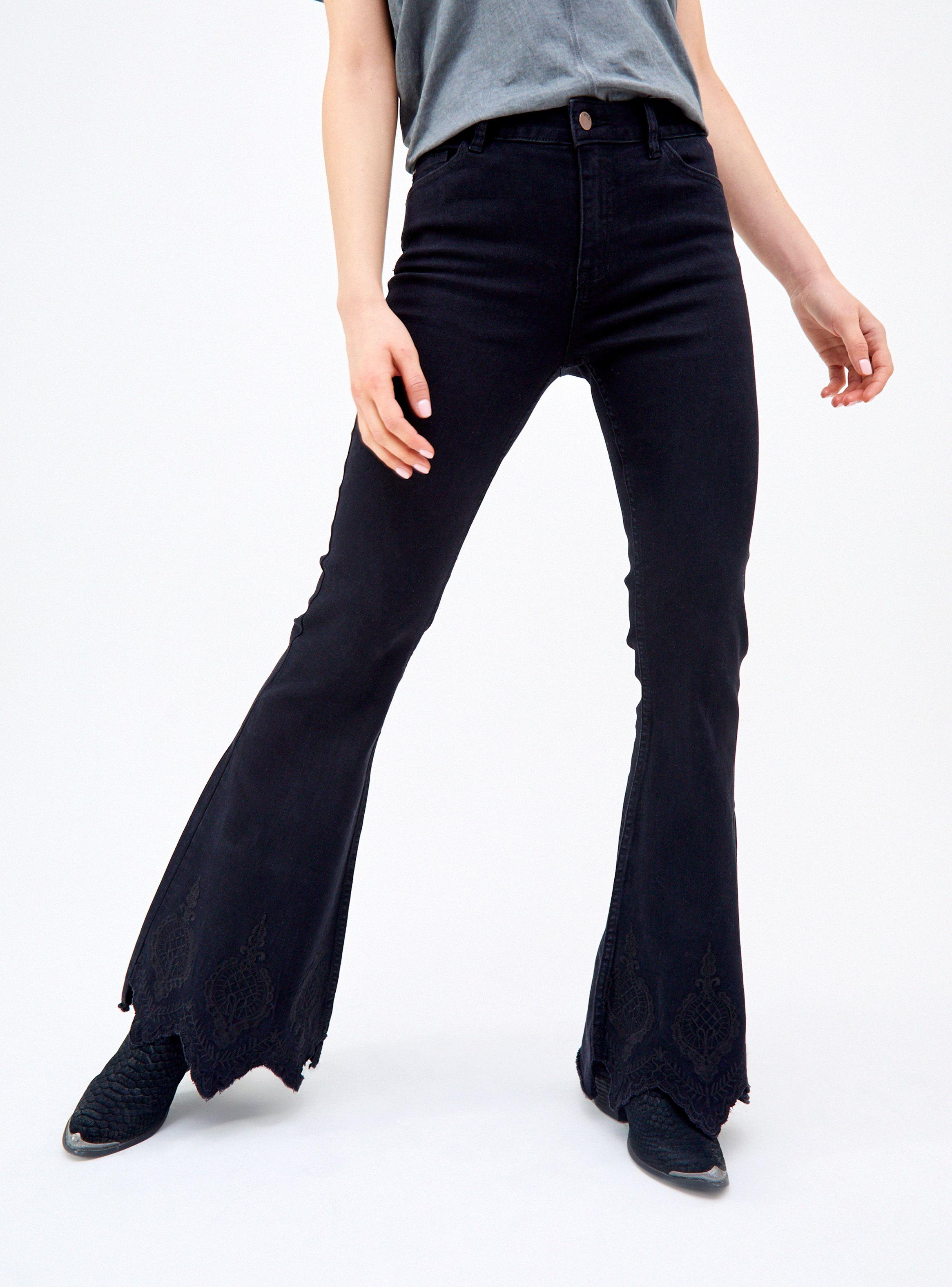 Jeans 5 Bolsillos Flare Tiro Medio con Bordado en Ruedo-0