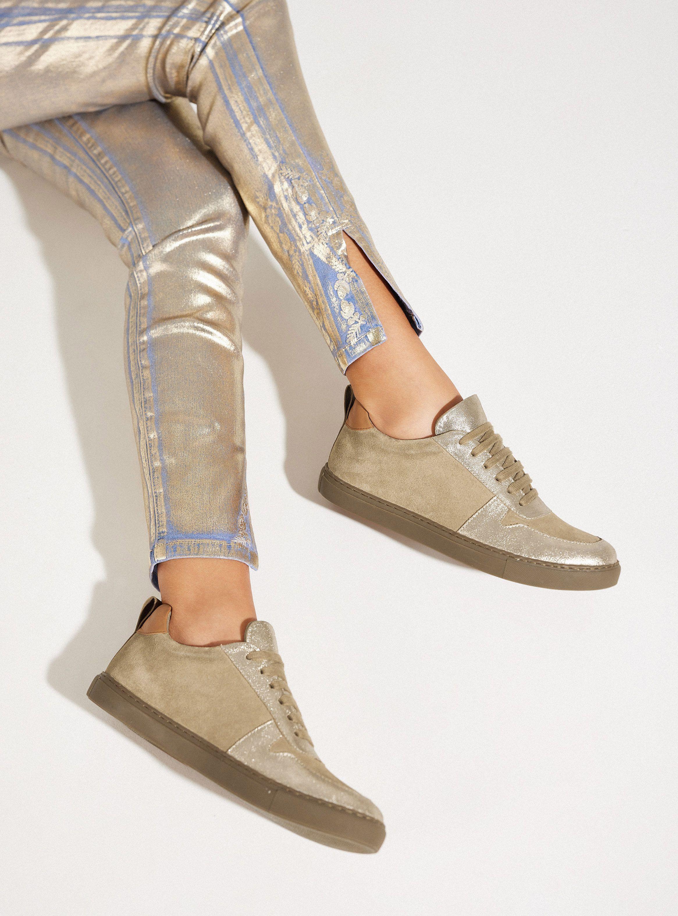 Zapatilla Urbana Cuero Acordonada Mujer-0