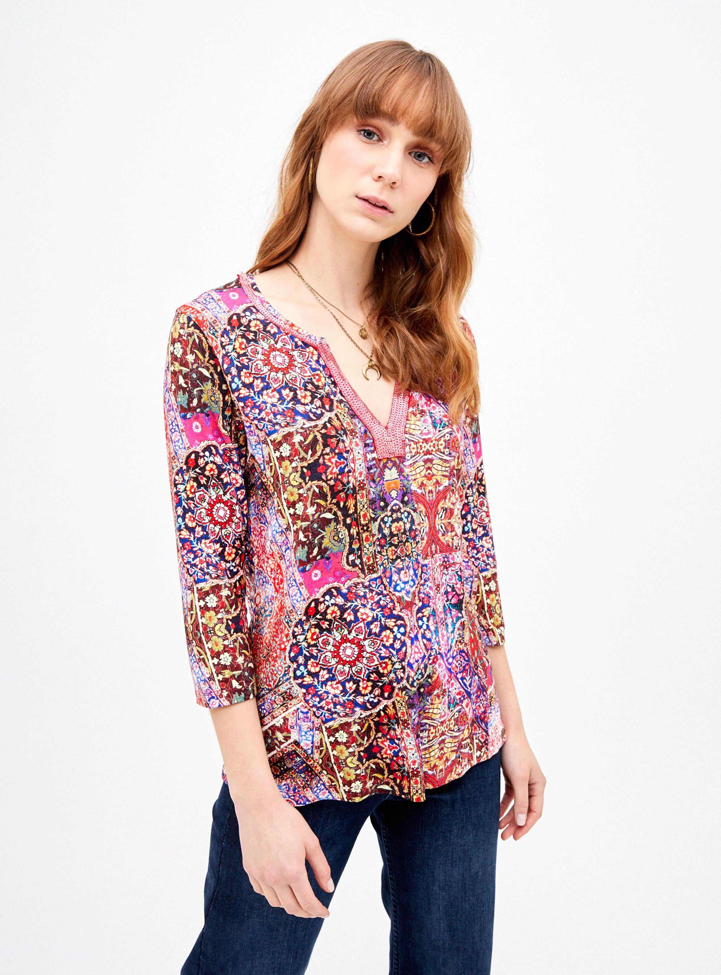 Polera Escote Redondo con Abertura y Detalles Full Print-0