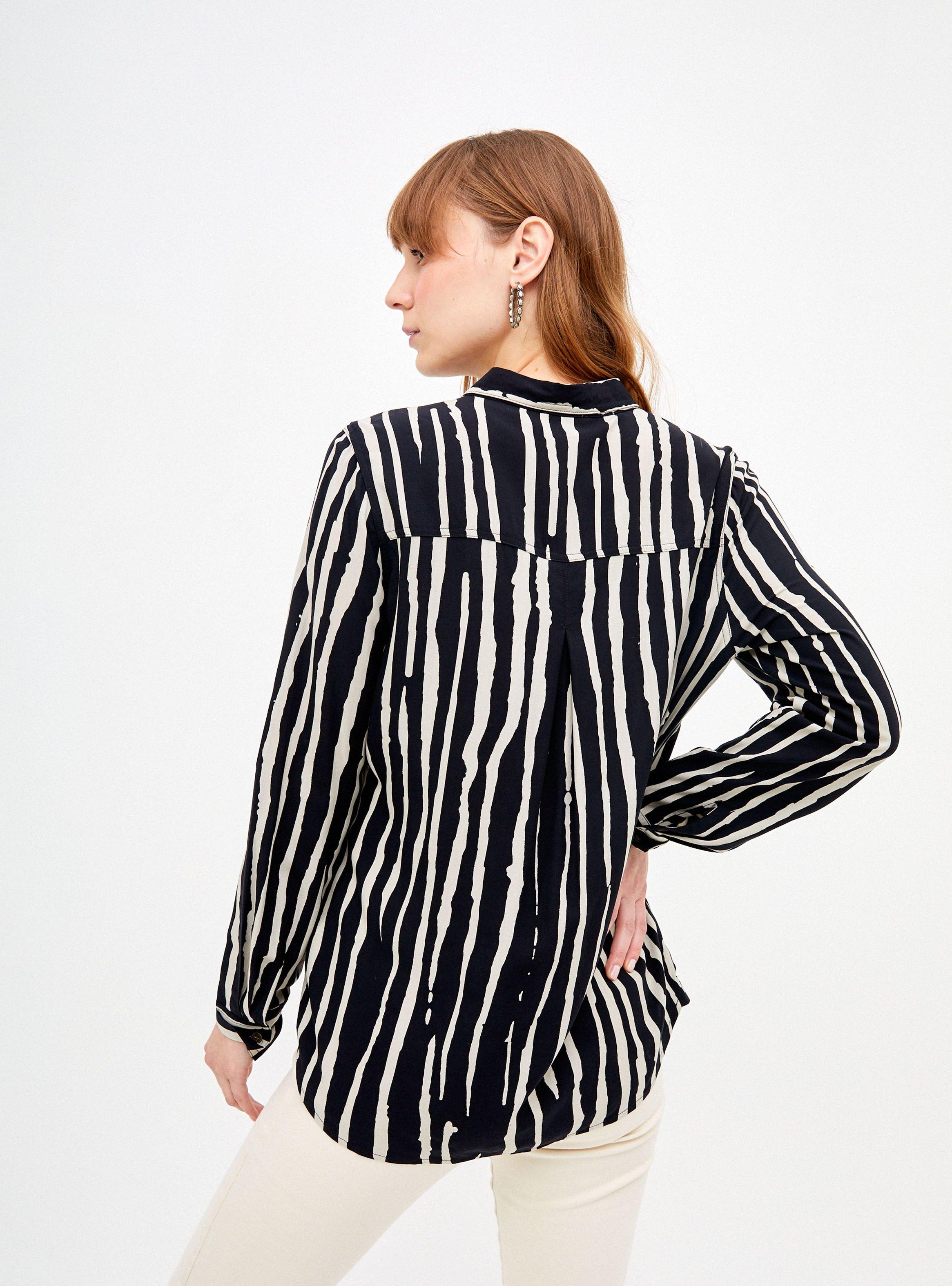 Blusa Fit Clásico Manga Larga Full Estampado-1