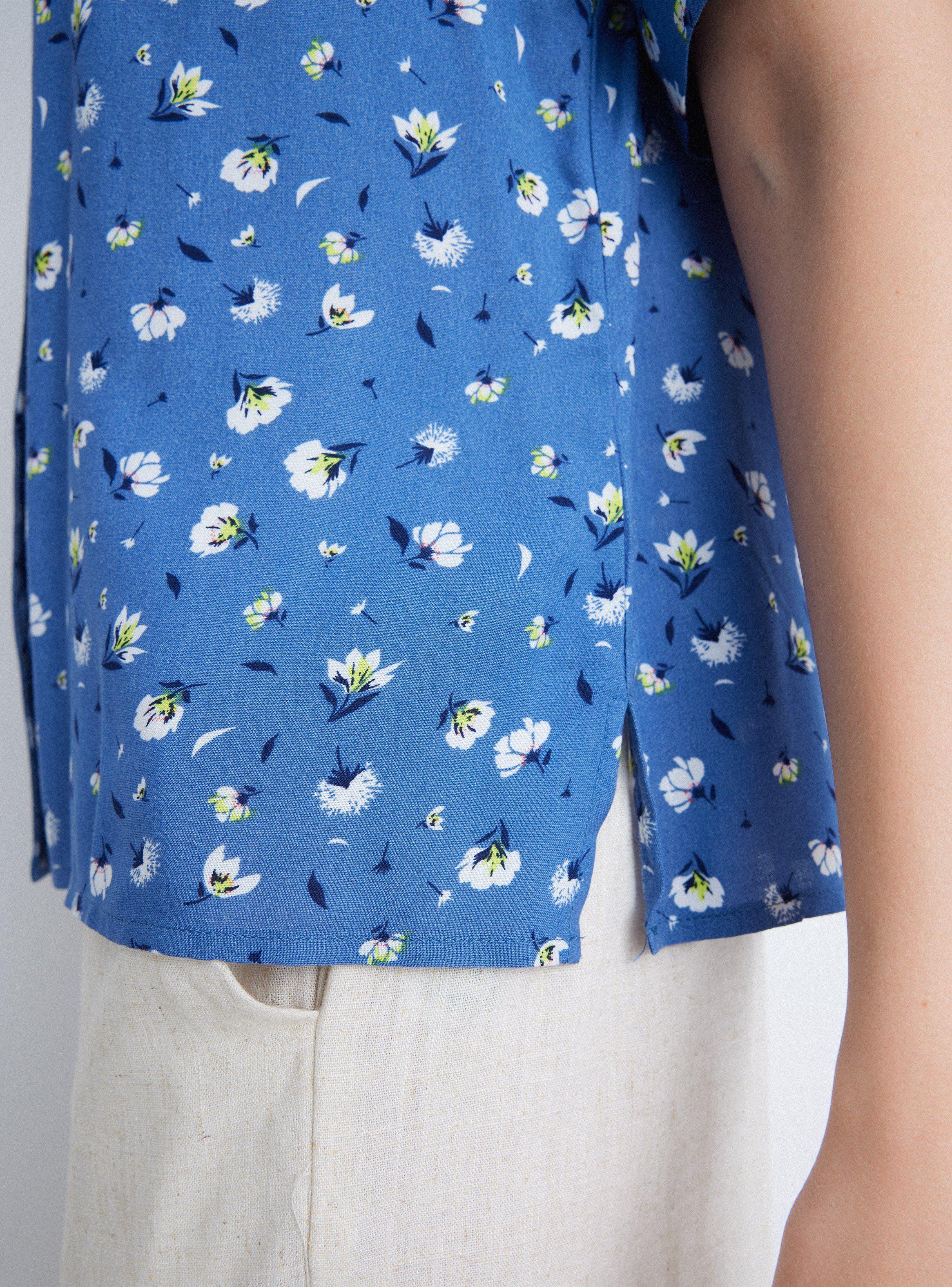 Blusa Abotonada con Cuello V-3