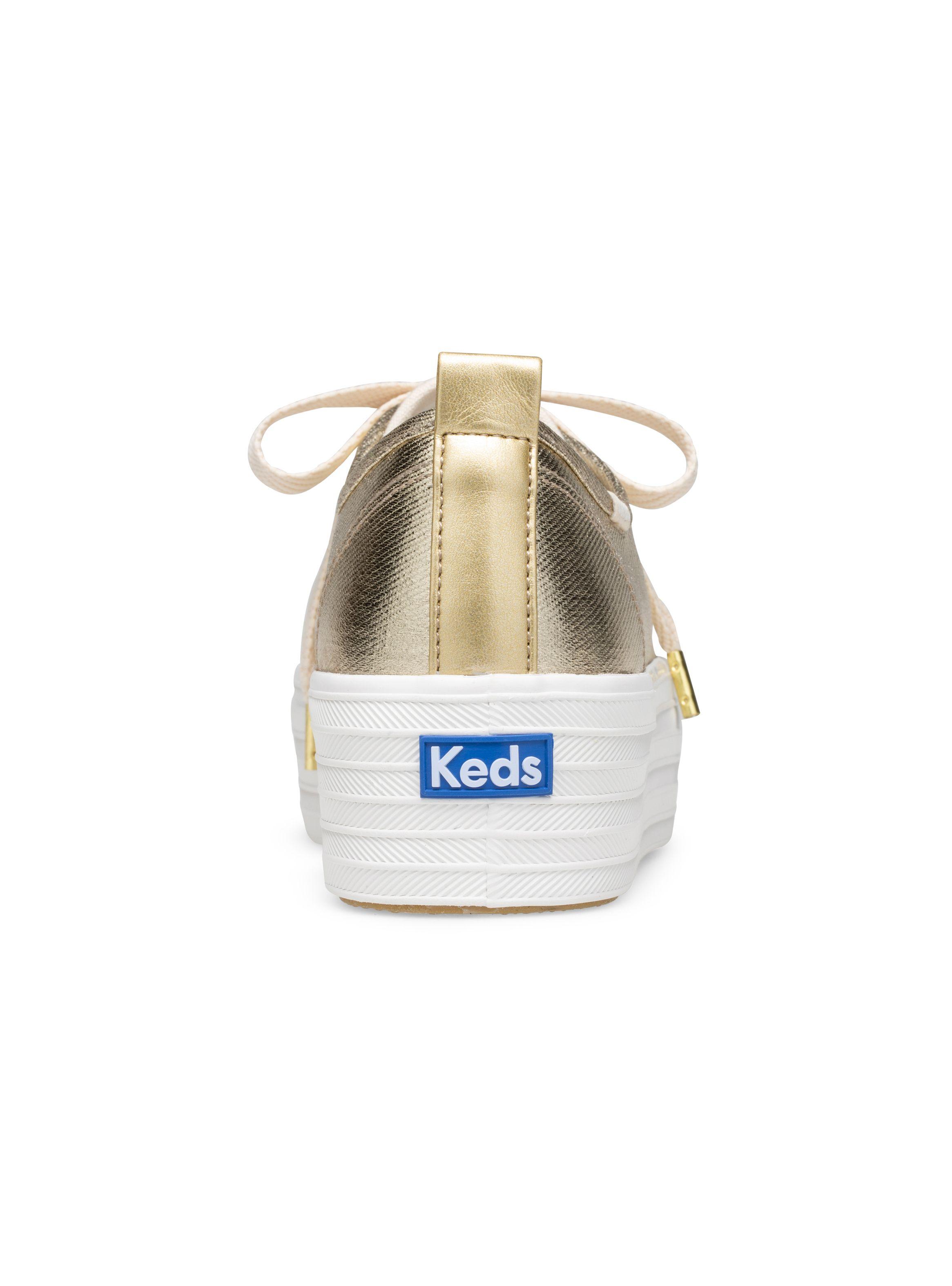 Zapatilla Urbana Triple Up Metalizada Mujer-2