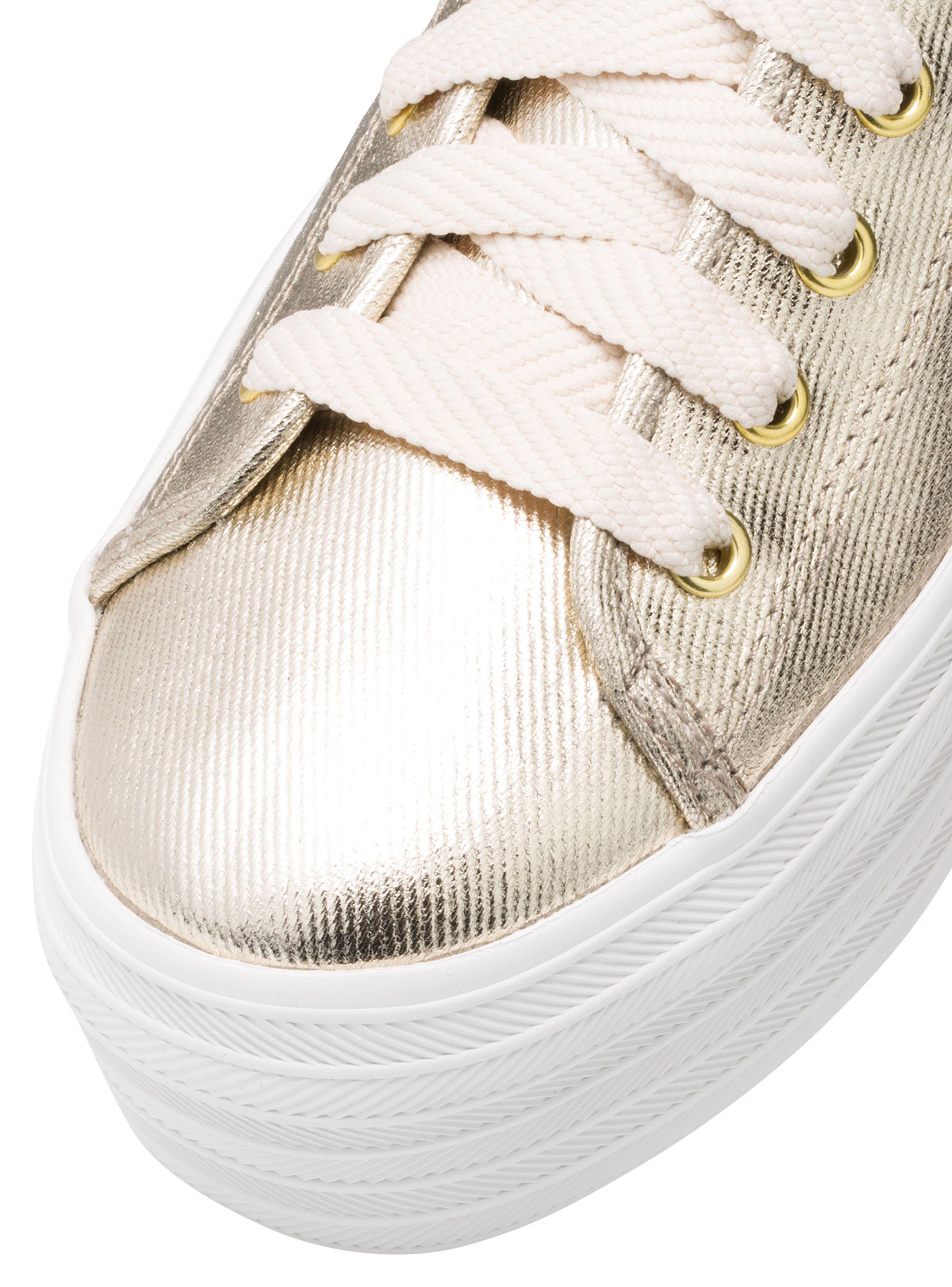 Zapatilla Urbana Triple Up Metalizada Mujer-1