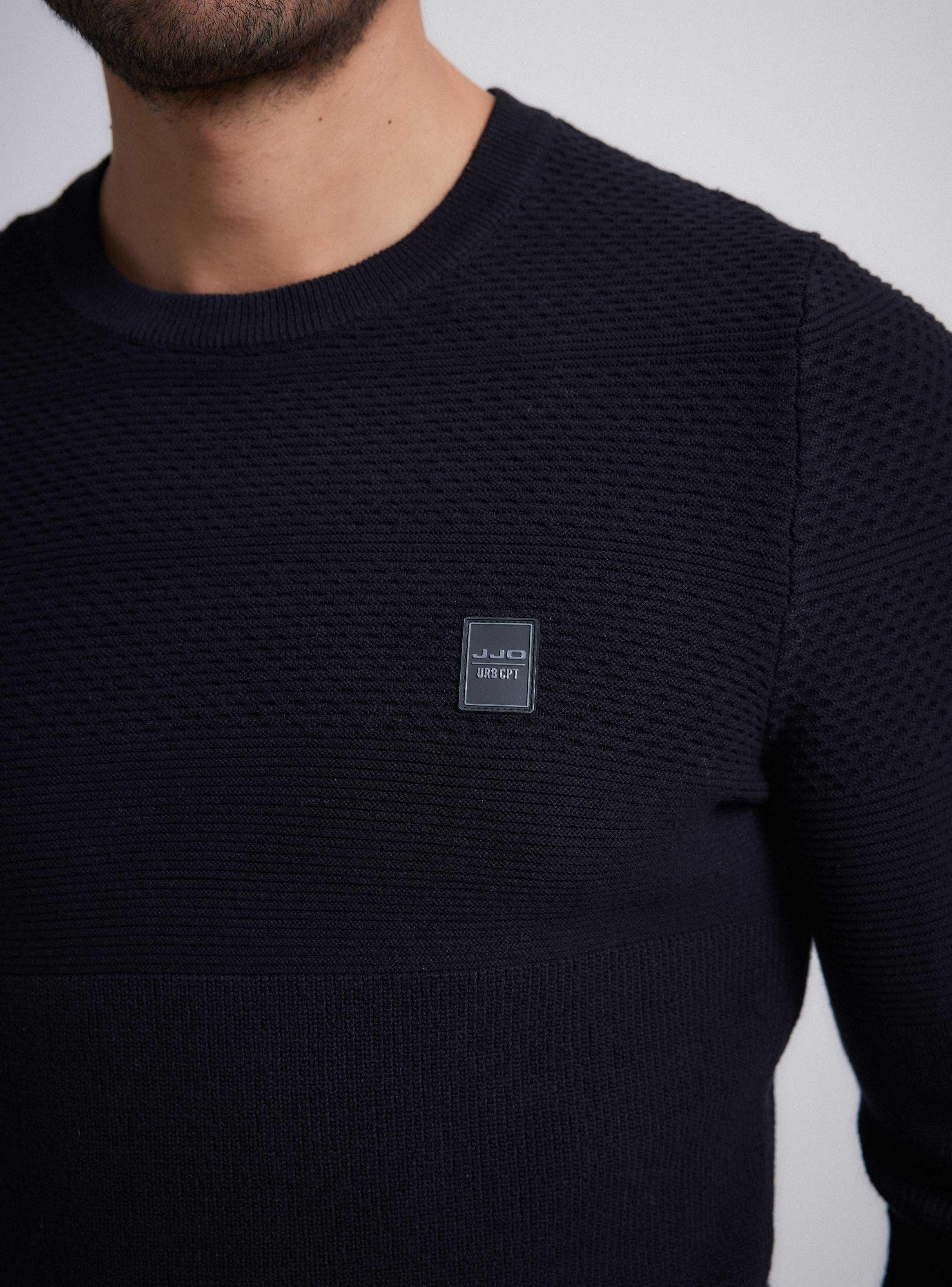Sweater Multipunto Calce Ajustado-3
