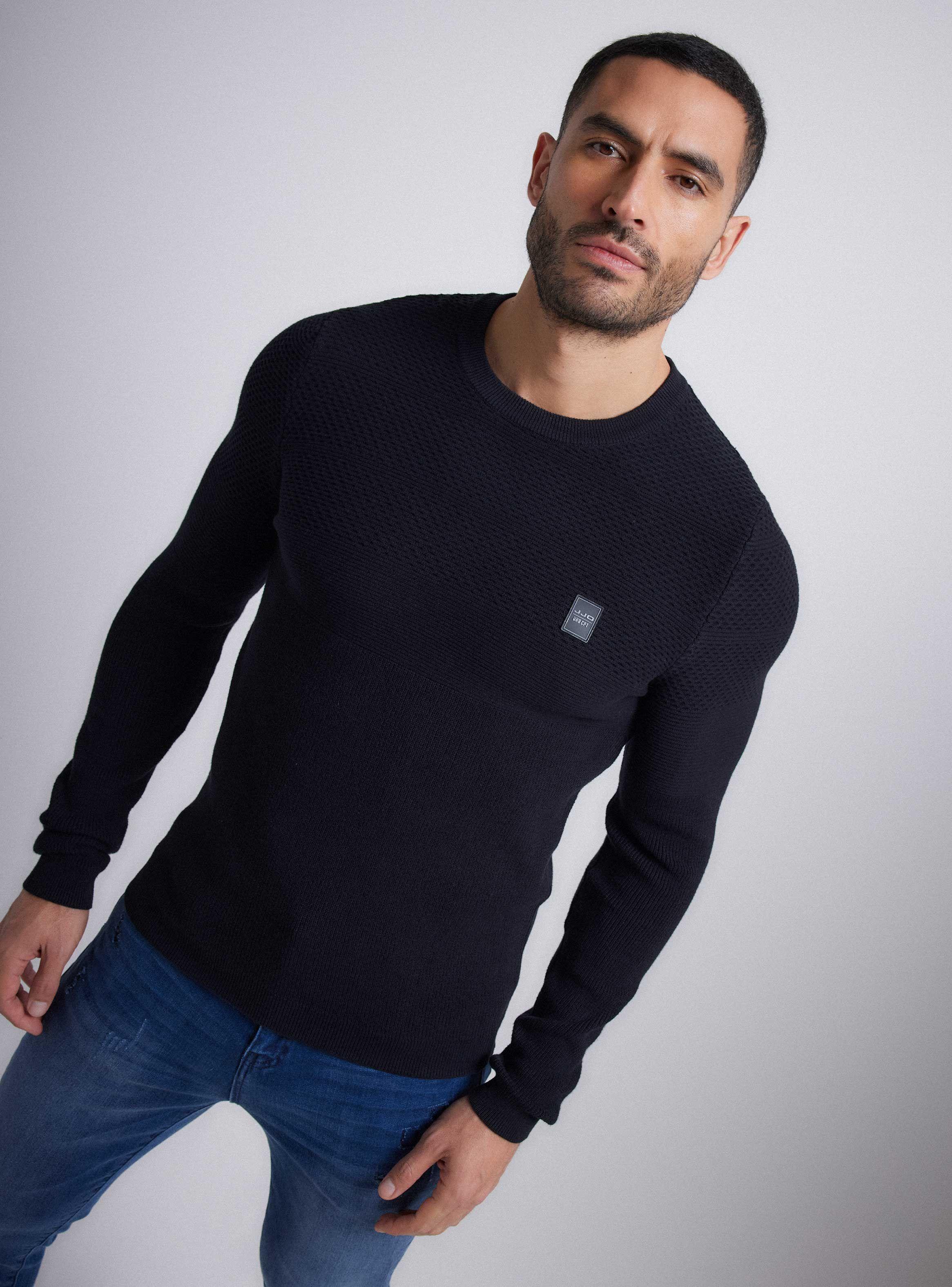 Sweater Multipunto Calce Ajustado-0