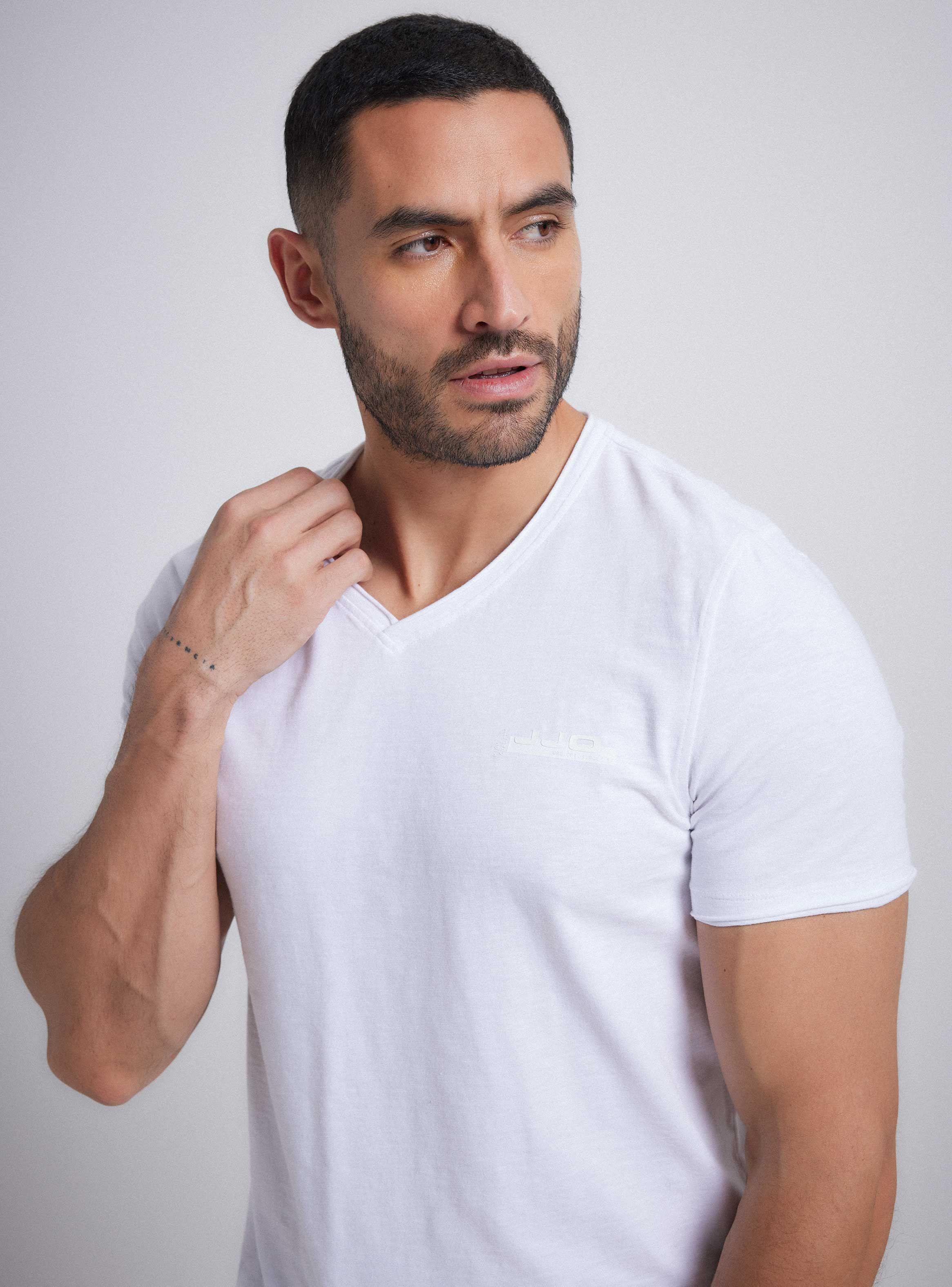 Polera Básica Elasticada Cuello V-2