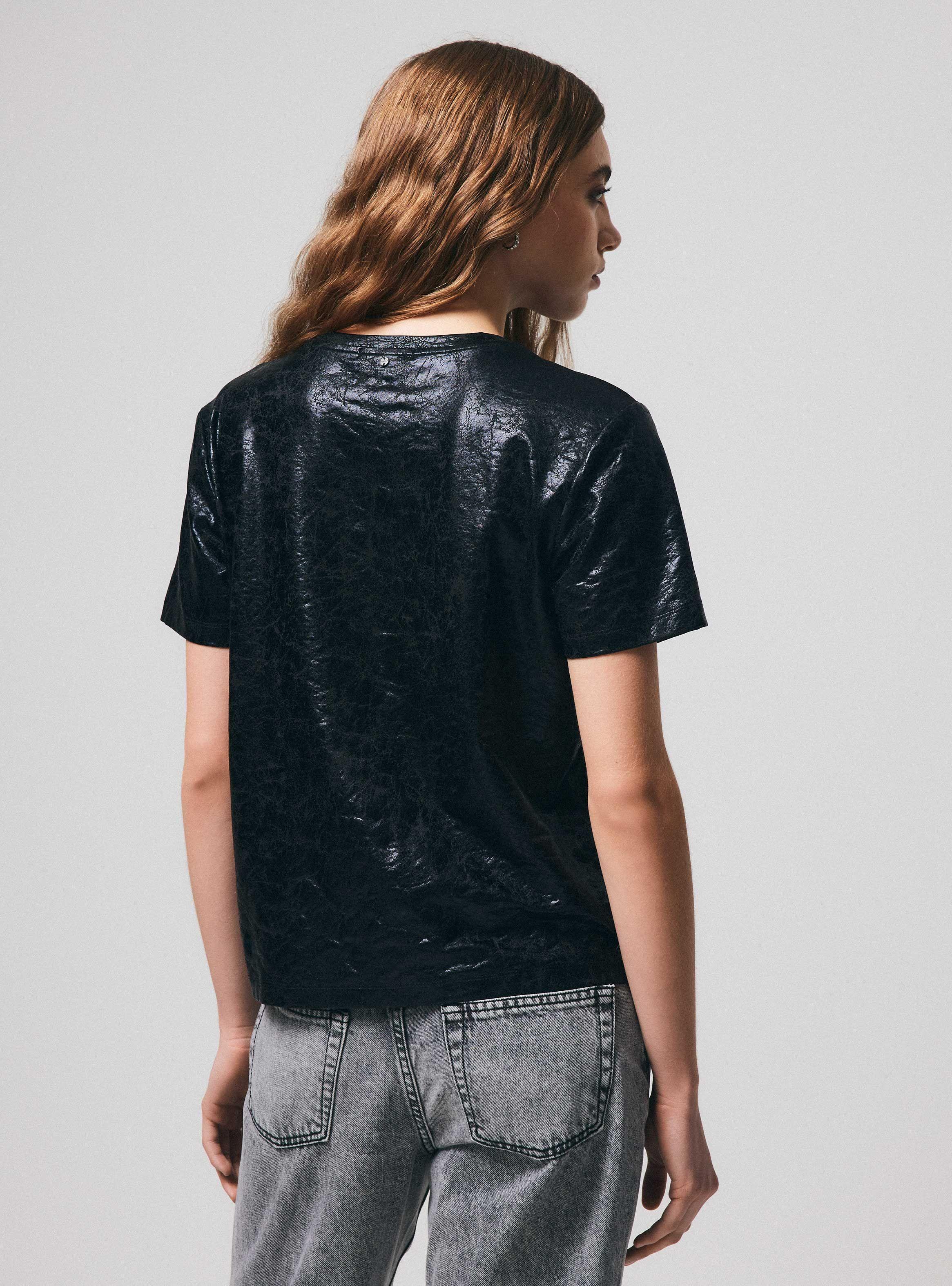 Polera Efecto Cuero-1