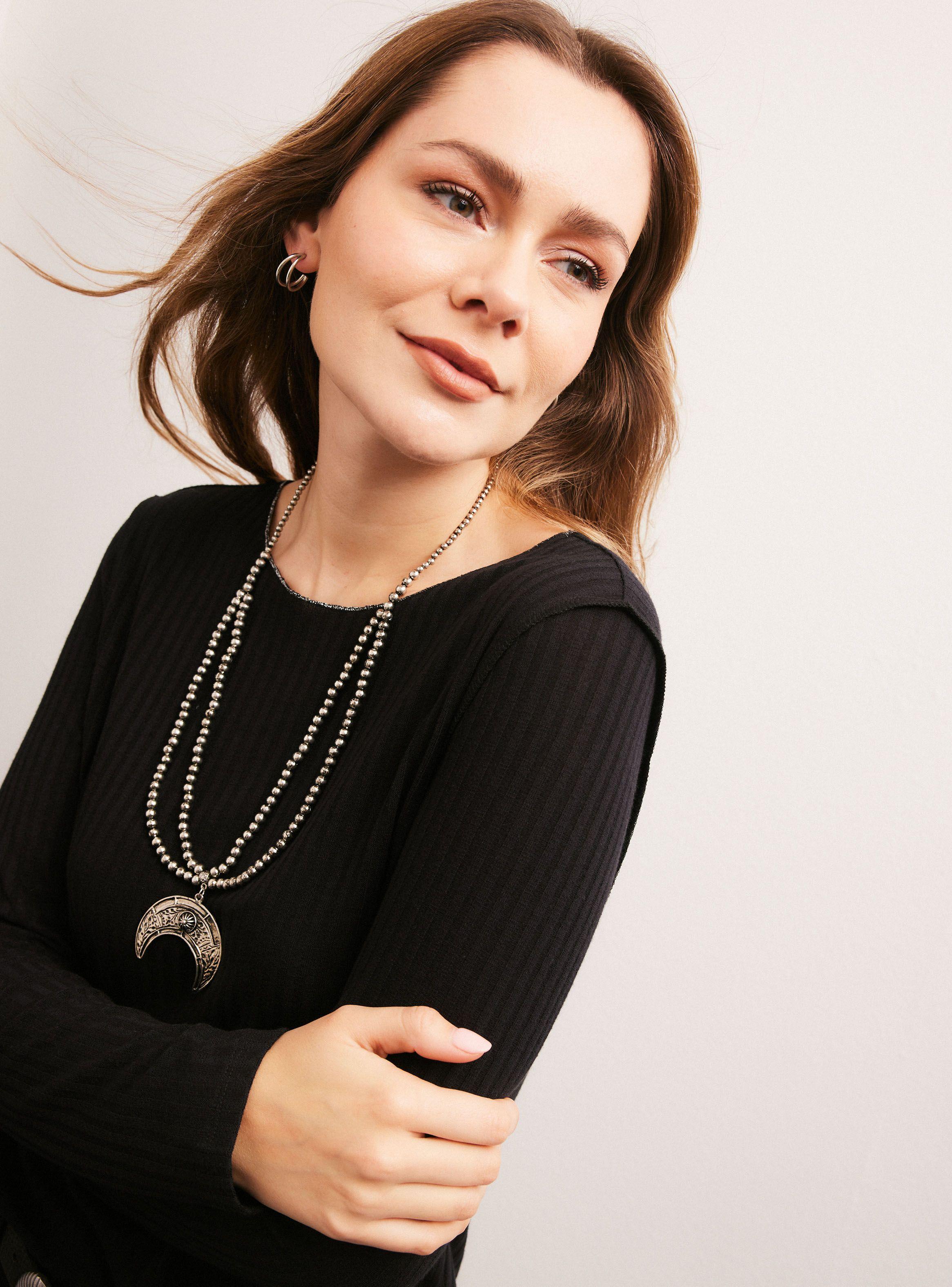 Polera Detalle de Bordado en Hilo de Lurex-2