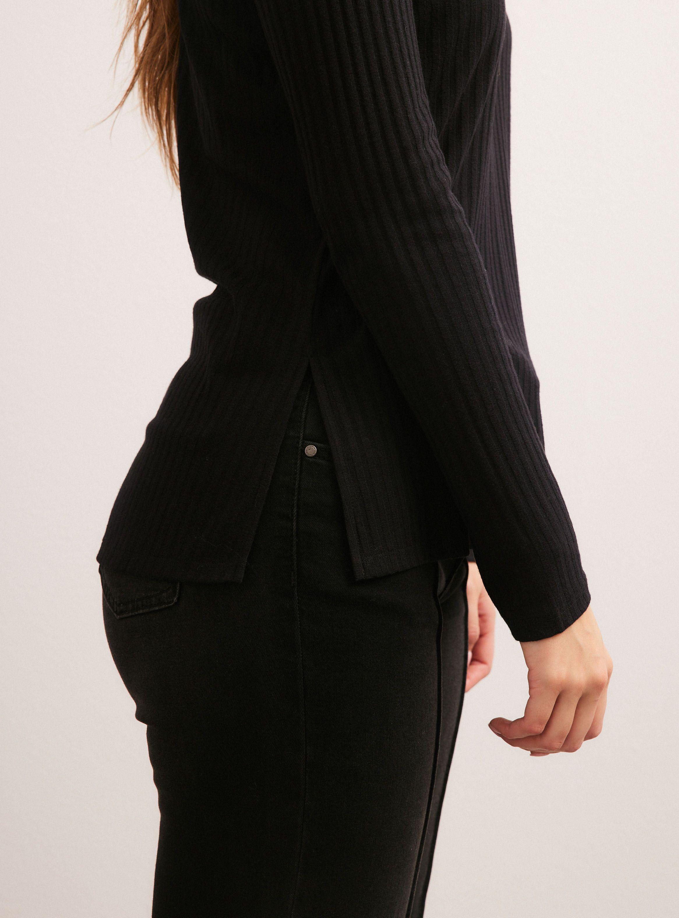 Polera Detalle de Bordado en Hilo de Lurex-3