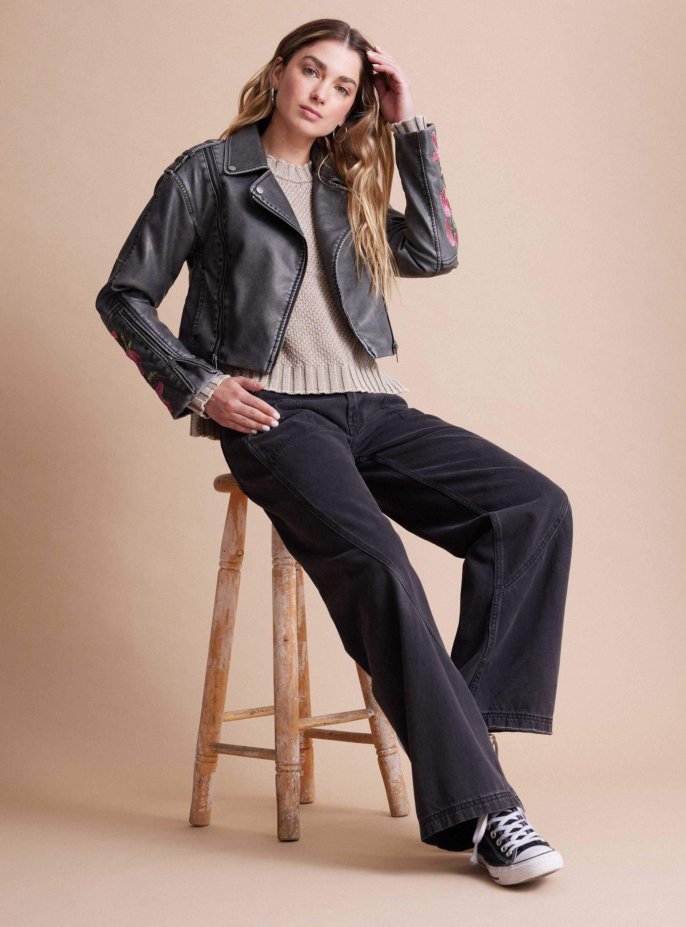 Chaqueta Estilo Biker con Bordados en Mangas-4