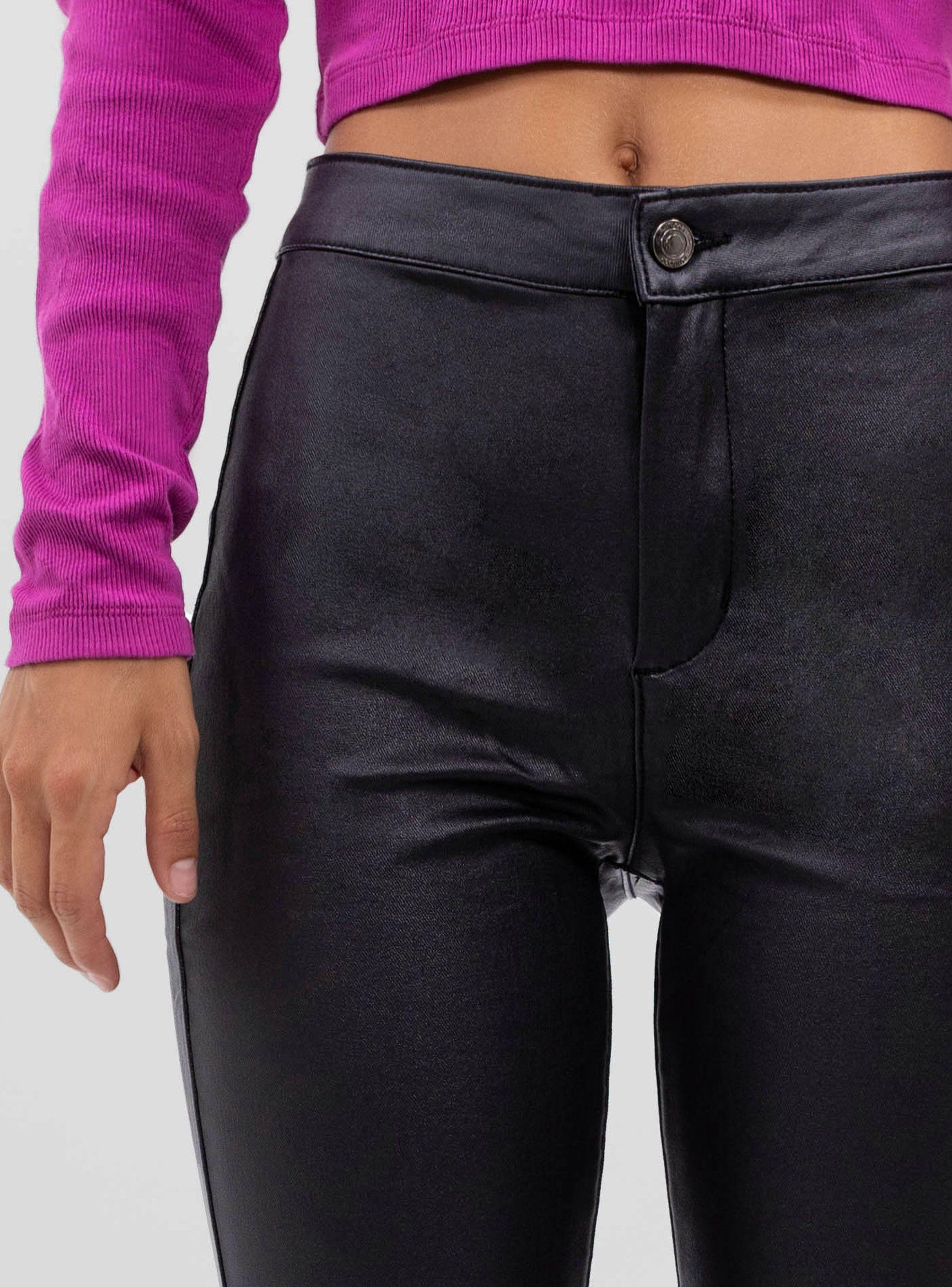 Pantalón Flare P.U Blak-3