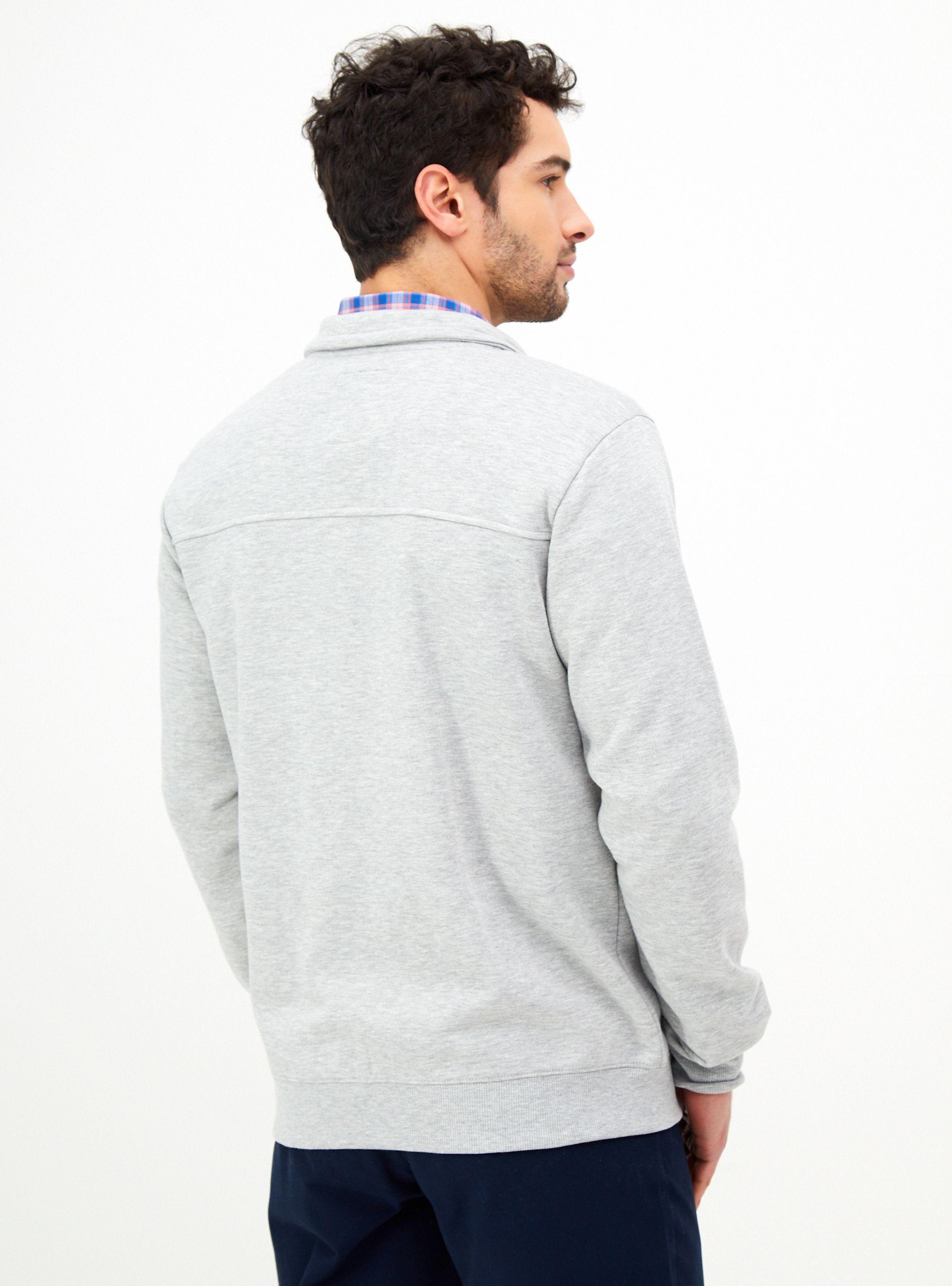 Polerón Cuello Alto y Aplicación Bordada-1