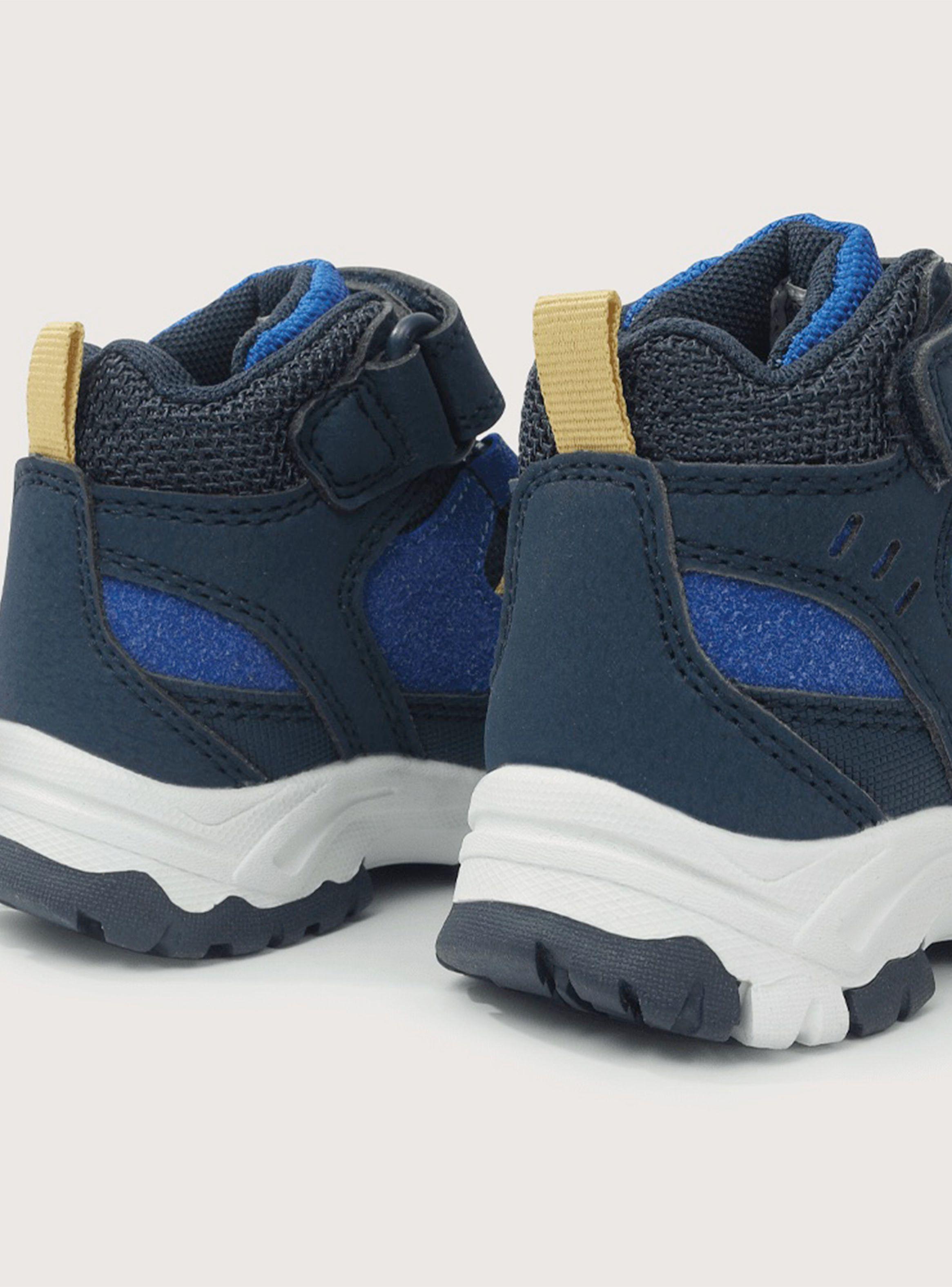 Zapatilla  Outdoor Niño con  Caña  Velcro Elastico-4