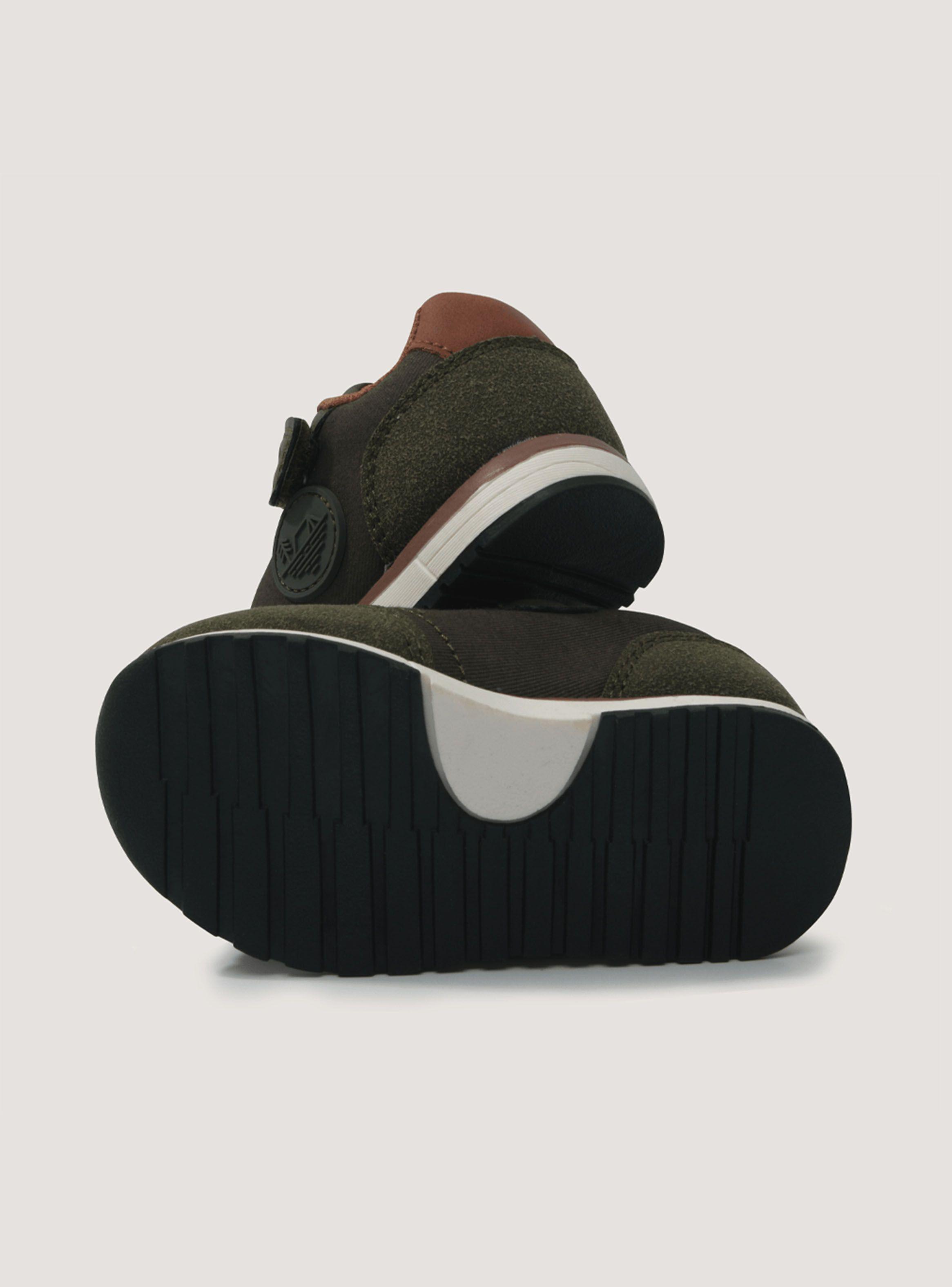 Zapatilla Urbana Color Cierre Elástico y Velcro Niño-2