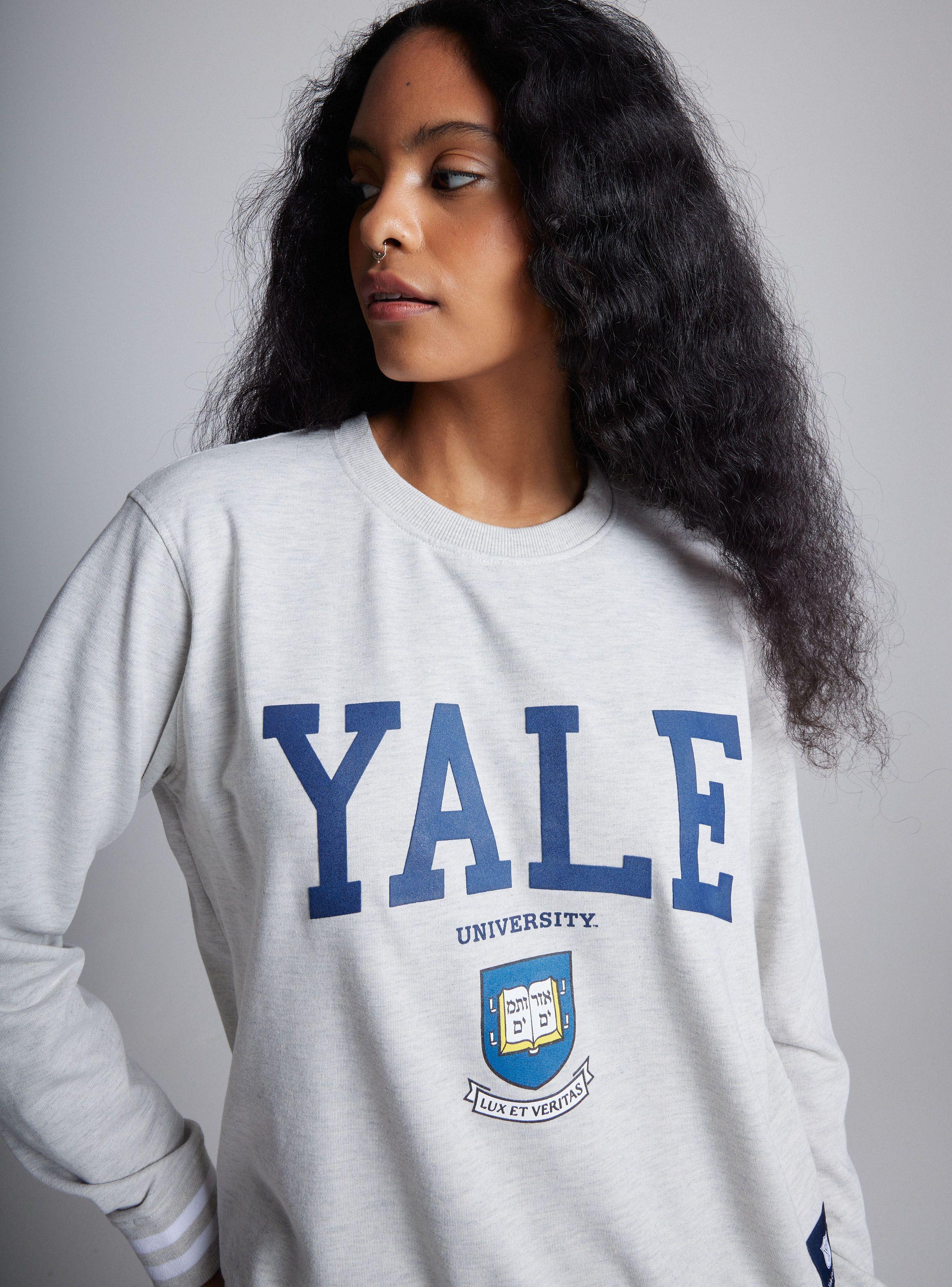 Polerón Manga Larga con Escudo Estilo Preppy Yale-2