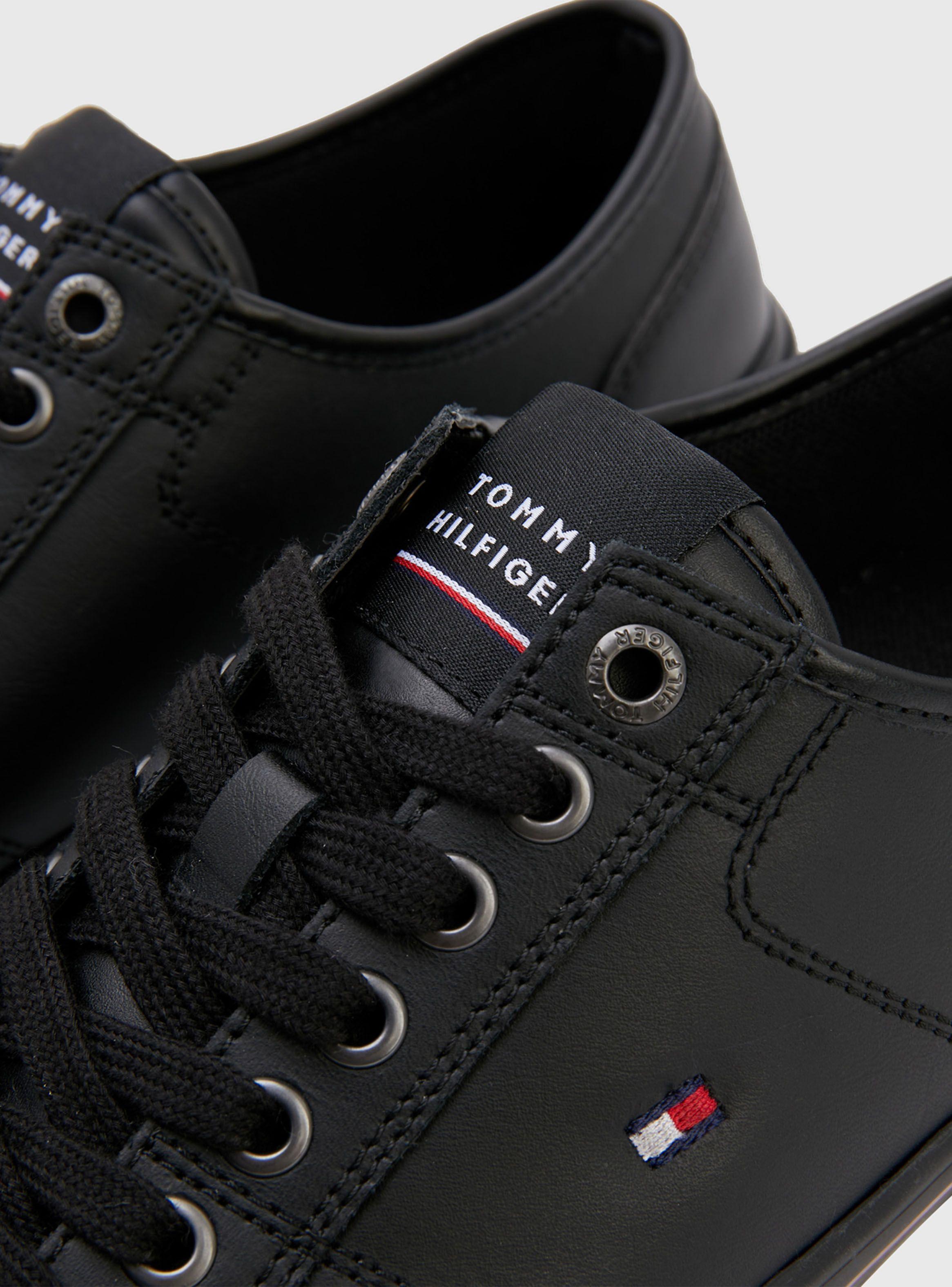 Zapatilla Urbana Cuero Black Logo Hombre-4