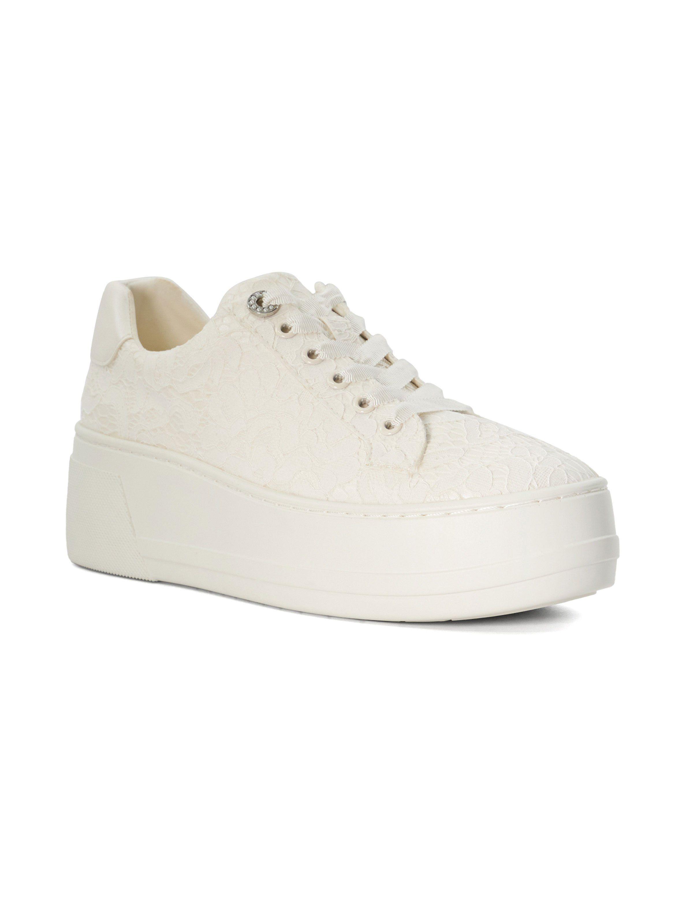 Zapatilla Urbana Embraced Mujer-2