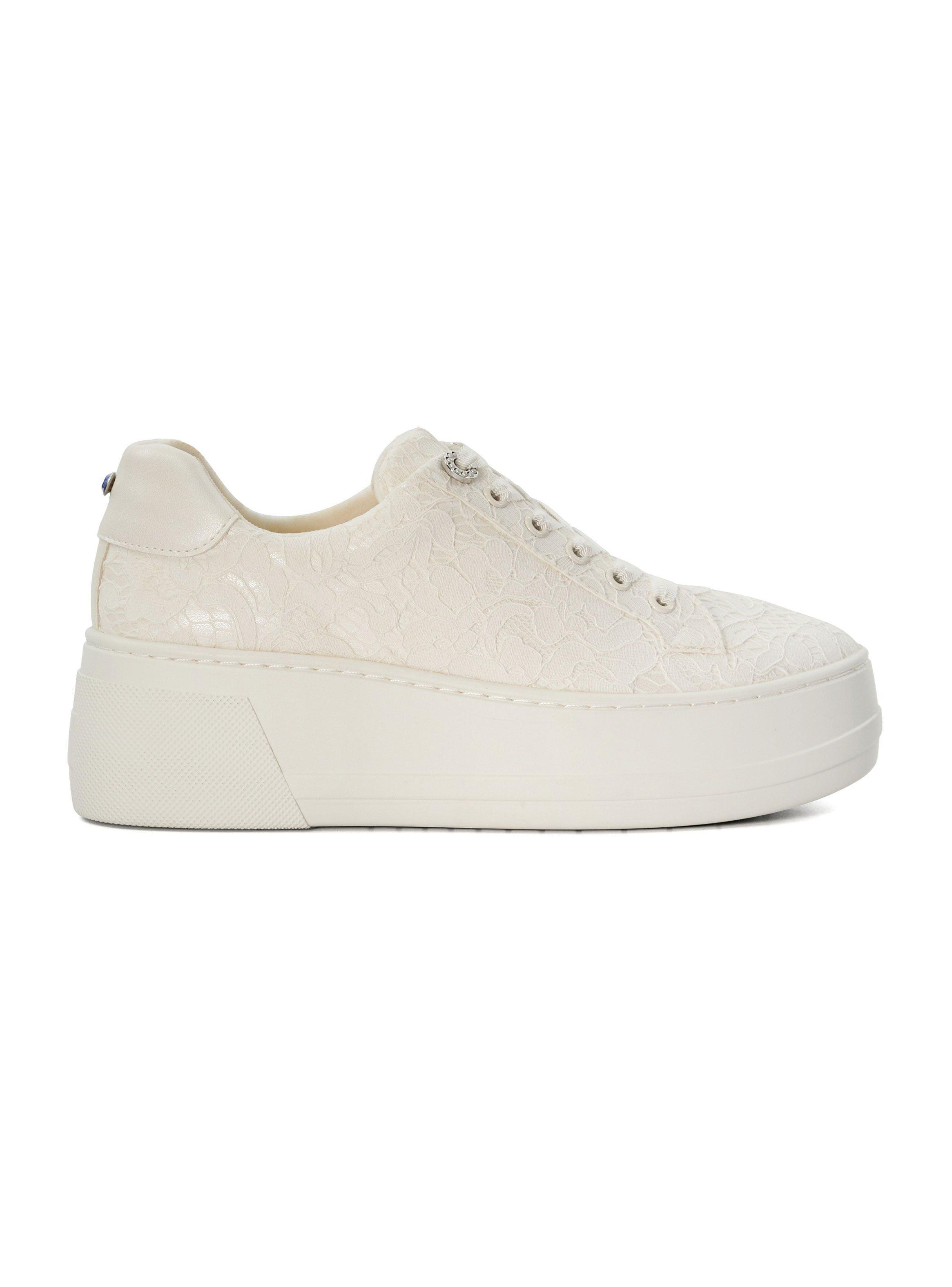 Zapatilla Urbana Embraced Mujer-3